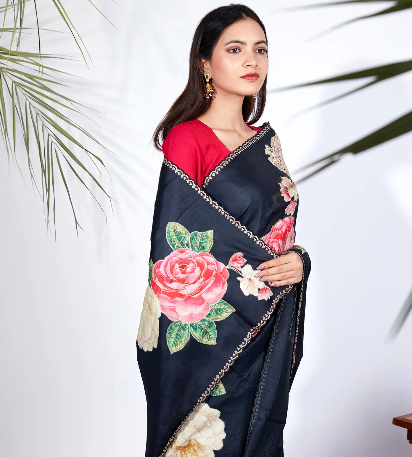 Black Tussar Embroidery Saree3