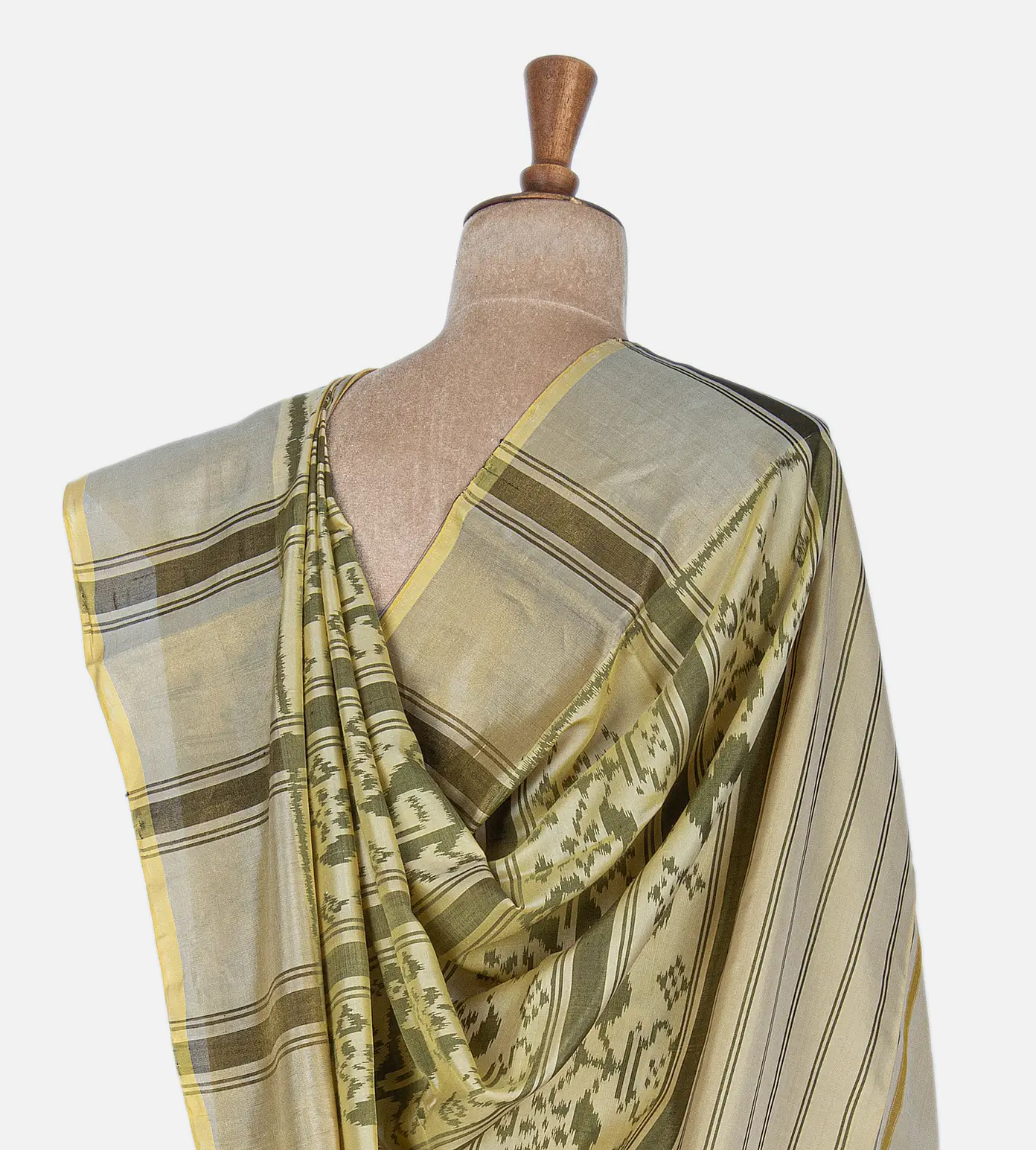 Creme Patola Silk Saree3