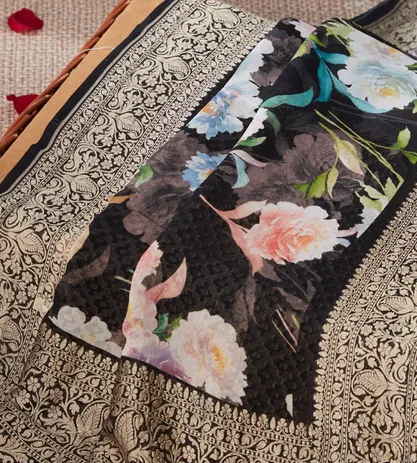 Black Banarasi Georgette Saree4
