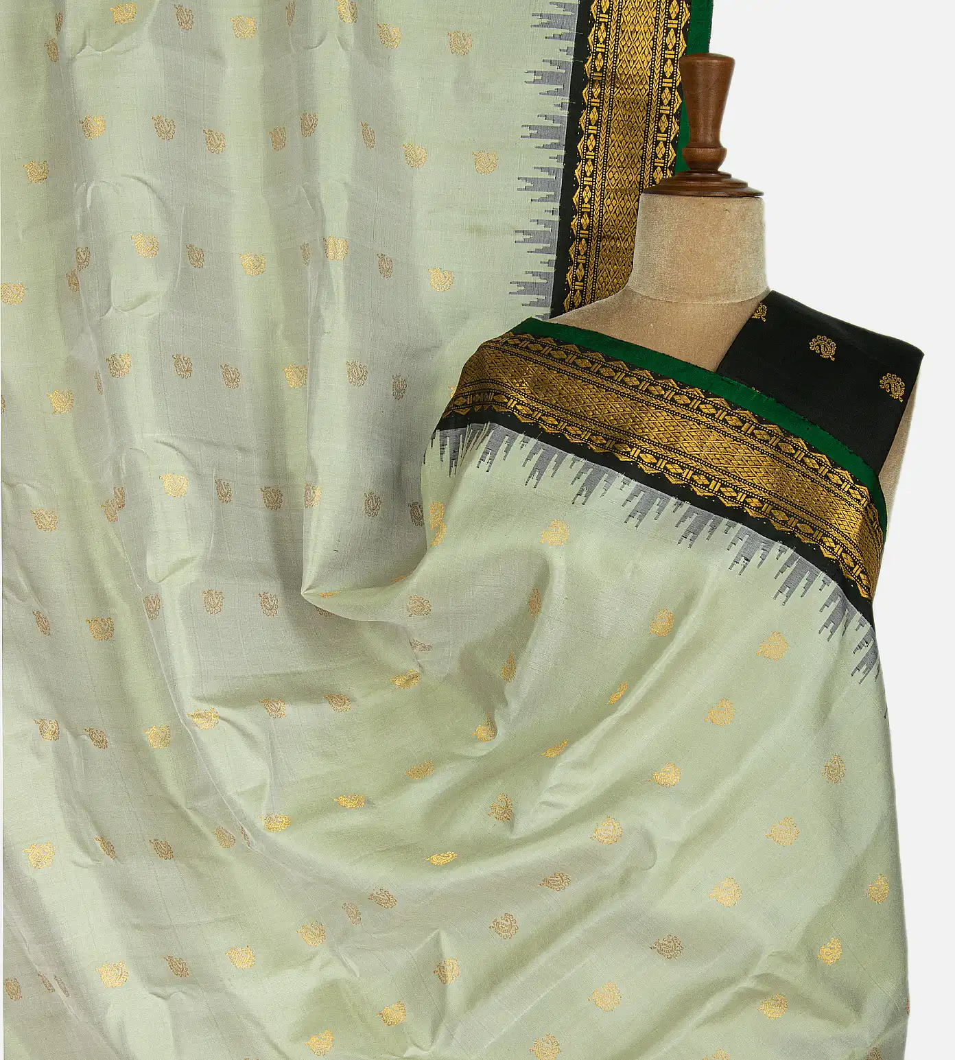 Pastel Green Gadwal Silk Saree1