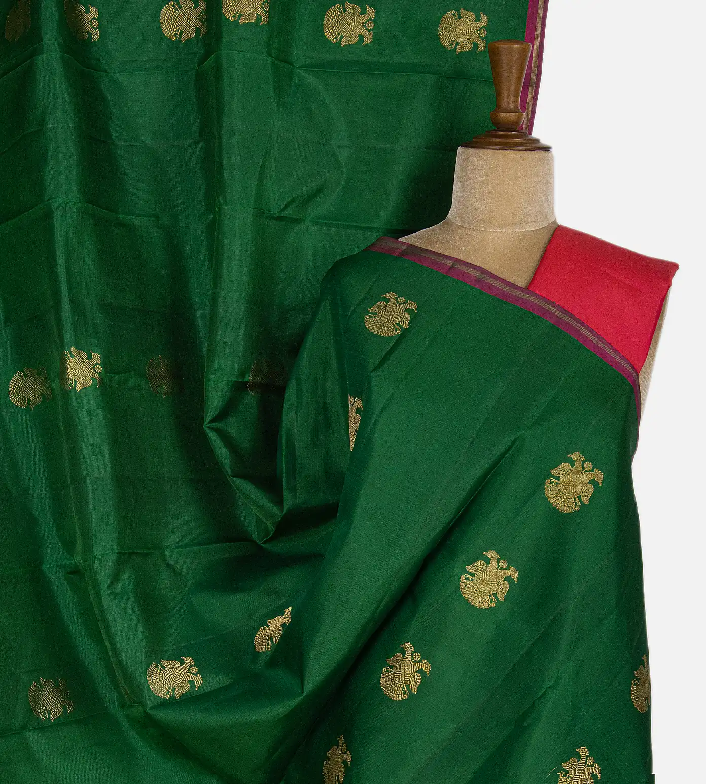 green-kanchipuram-silk-saree-b1045521-a