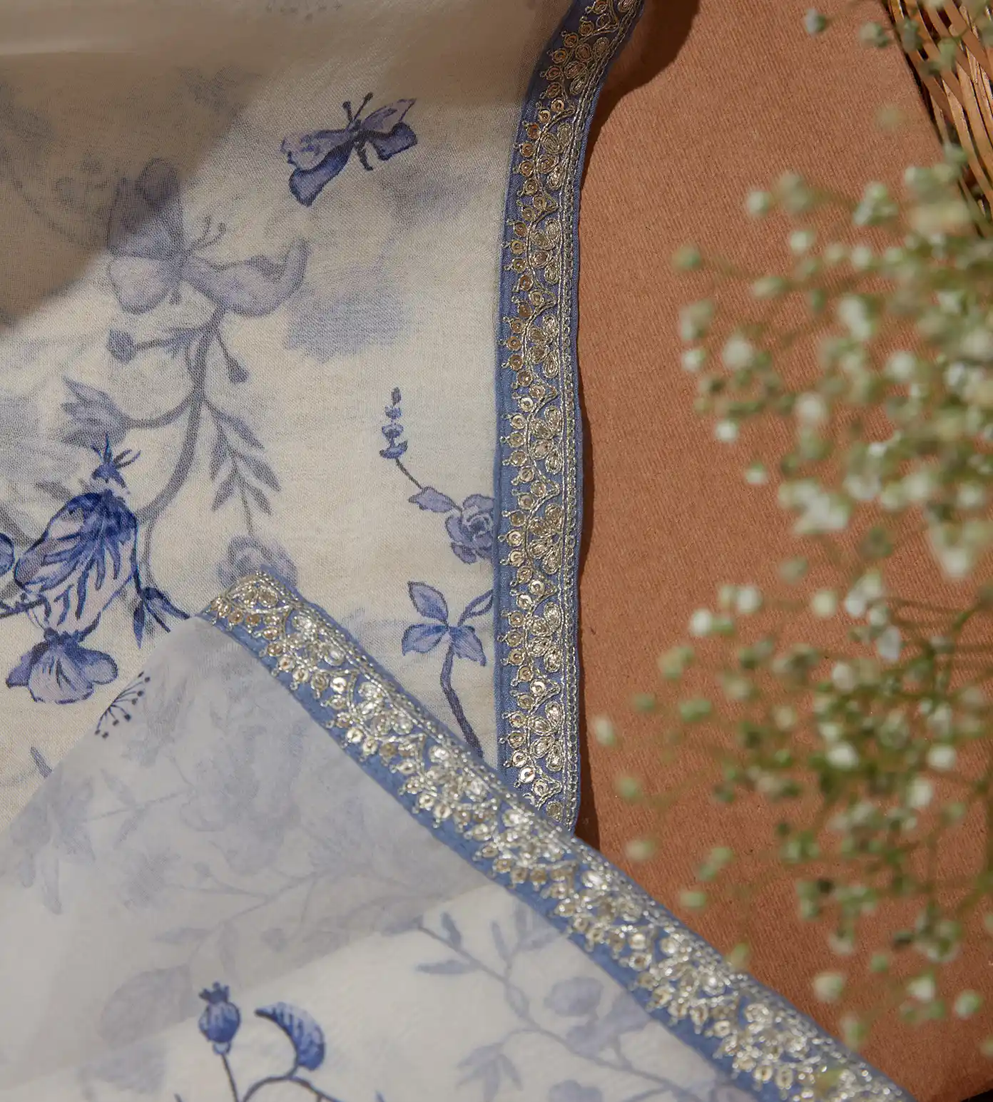 Off-White Organza Saree4