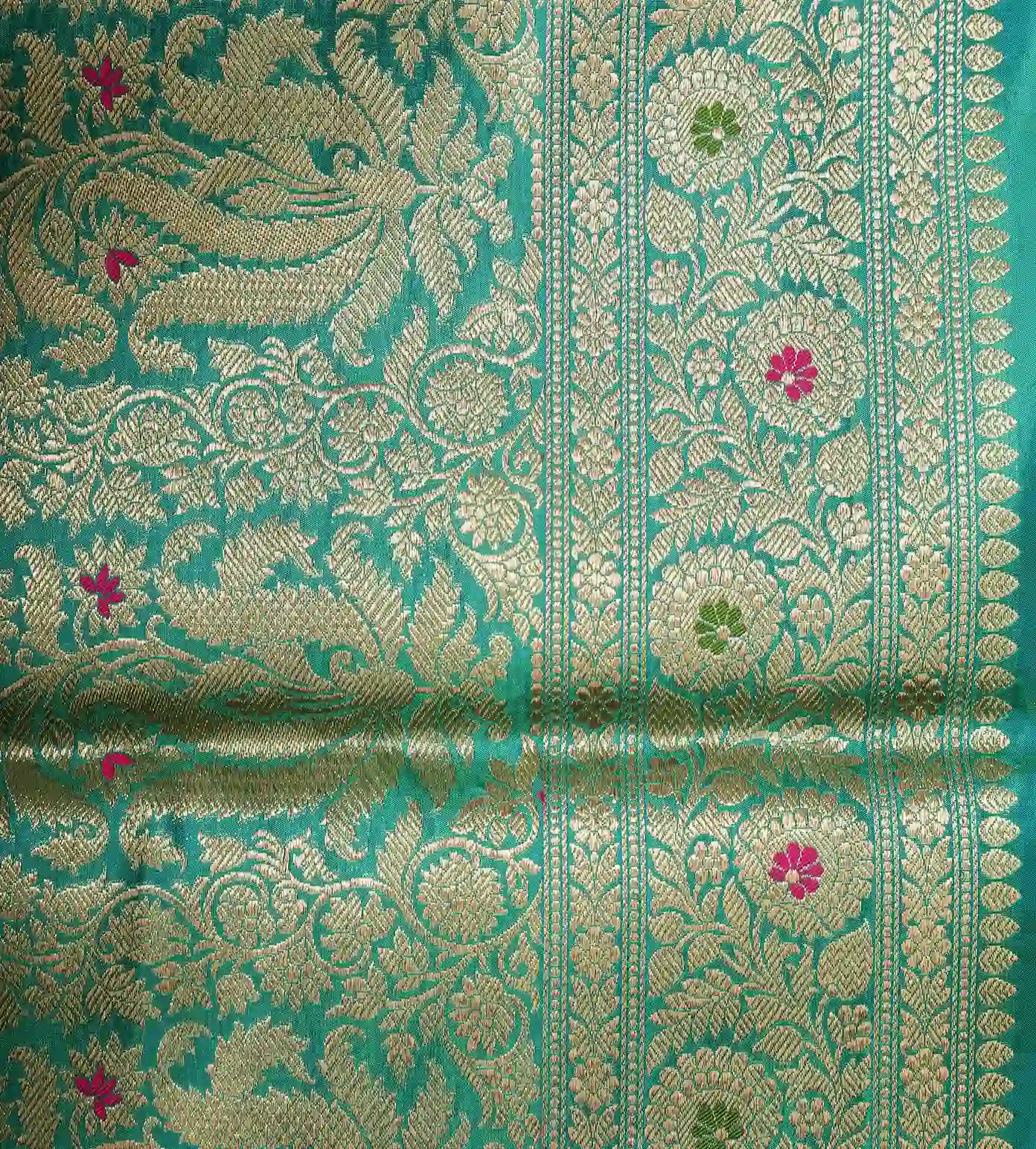green-banarasi-silk-saree-b1249567-d