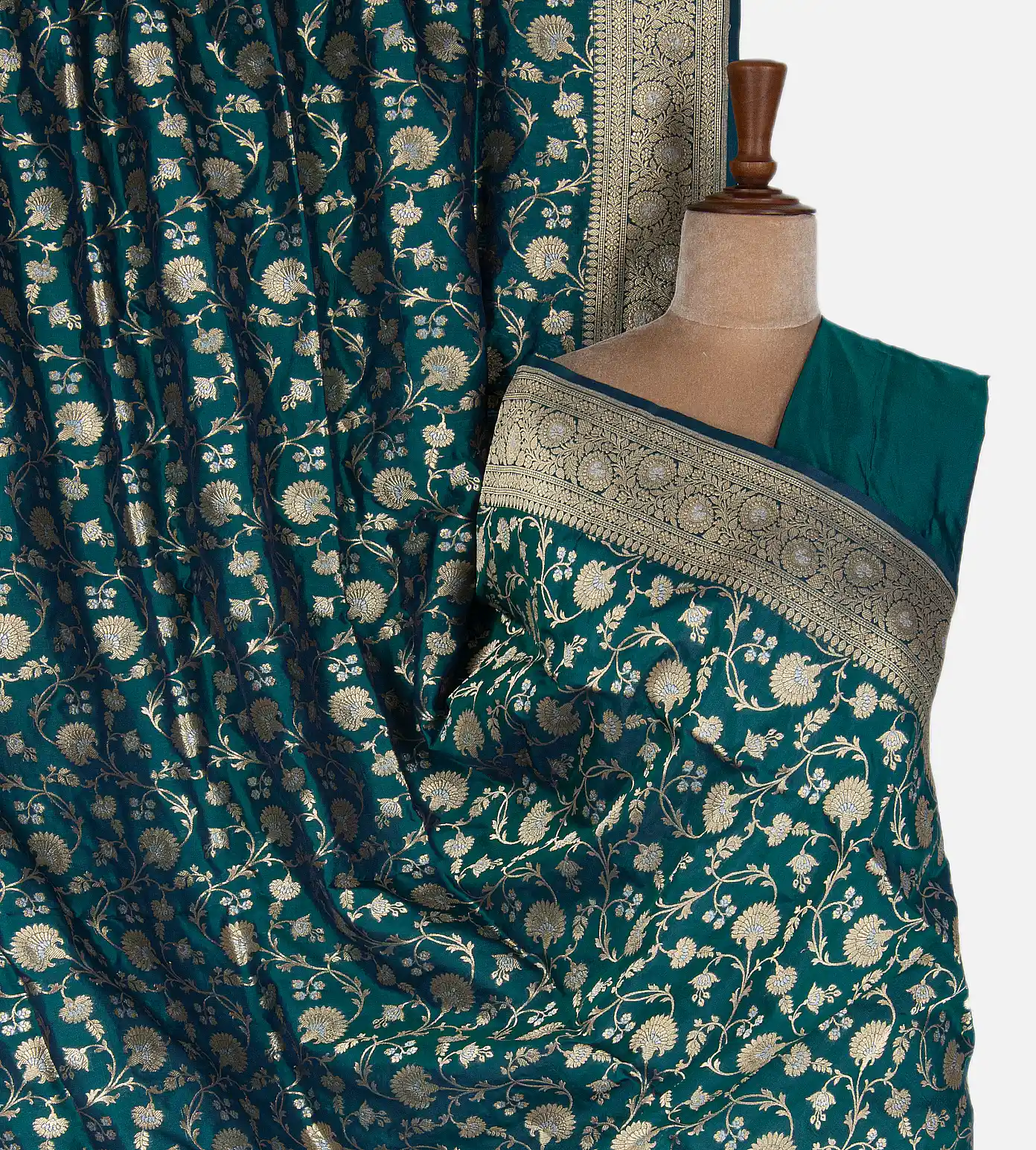 Emerald Green Banarasi Silk Saree1