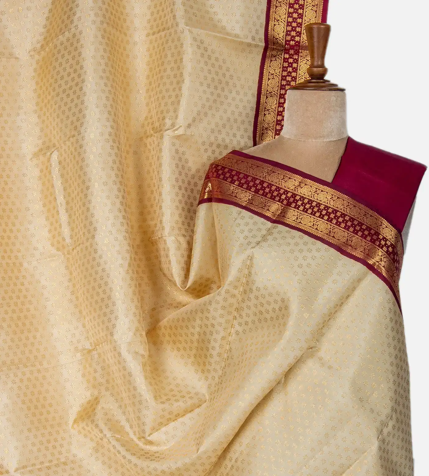 Light Beige Kanchipuram Silk Saree1