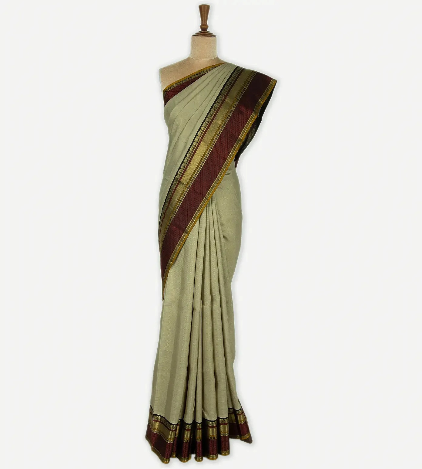 Green Kanchipuram Silk Saree2