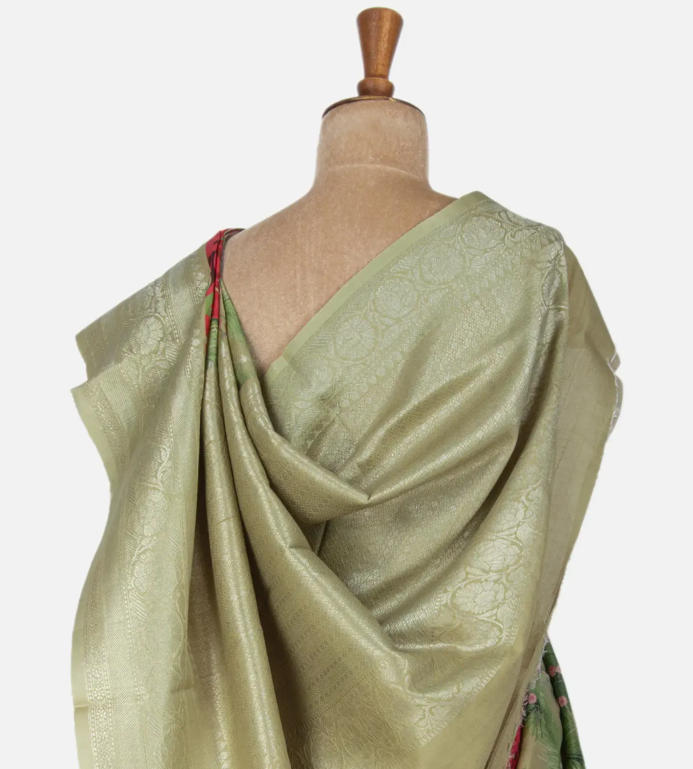 Deep Creme Kattan Silk Saree3