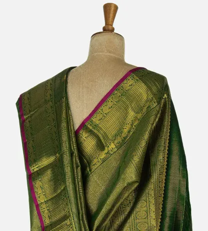 green-kanchipuram-silk-saree-b1046092-c