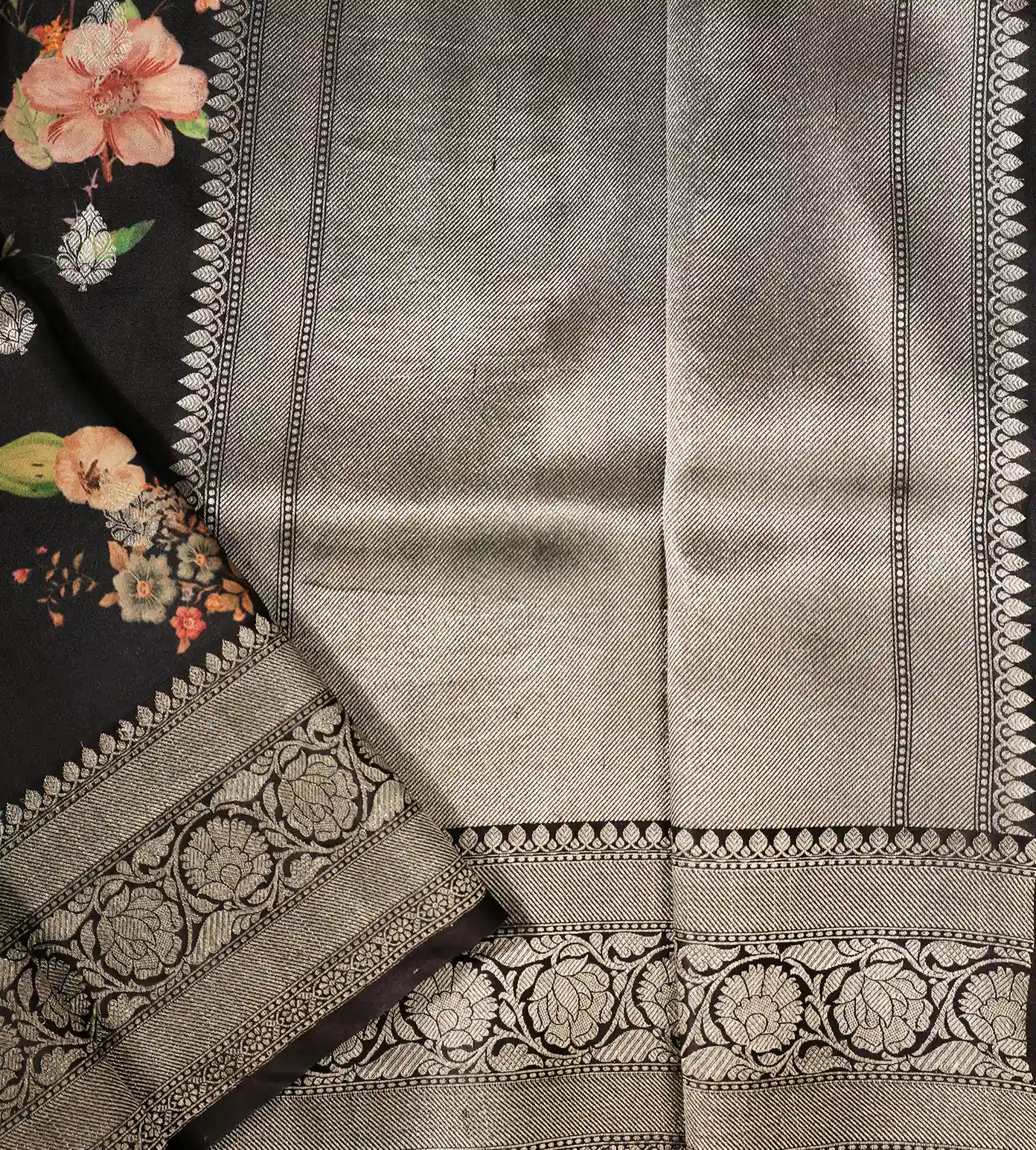 black-kattan-silk-saree-b1249737-c