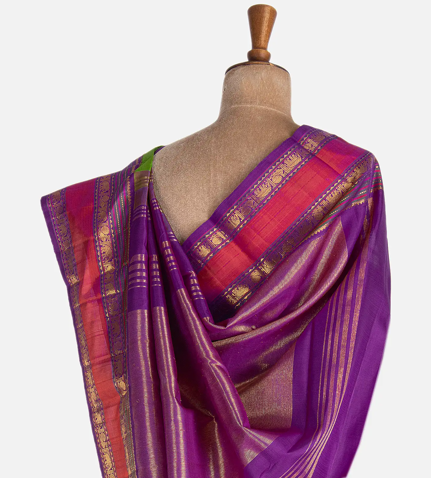 light-green-kanchipuram-silk-saree-b1147928-c