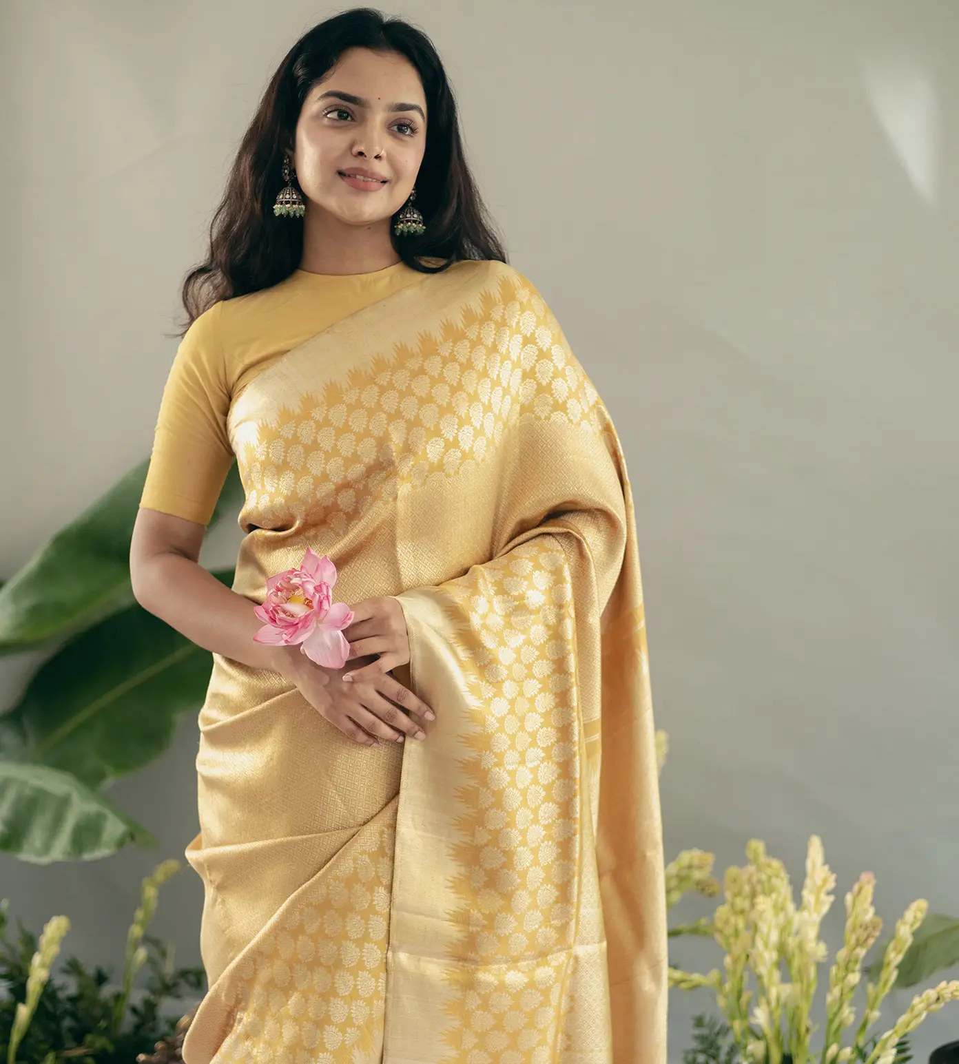 Dual shade of Maroon and sandal semi silk saree – Thokai