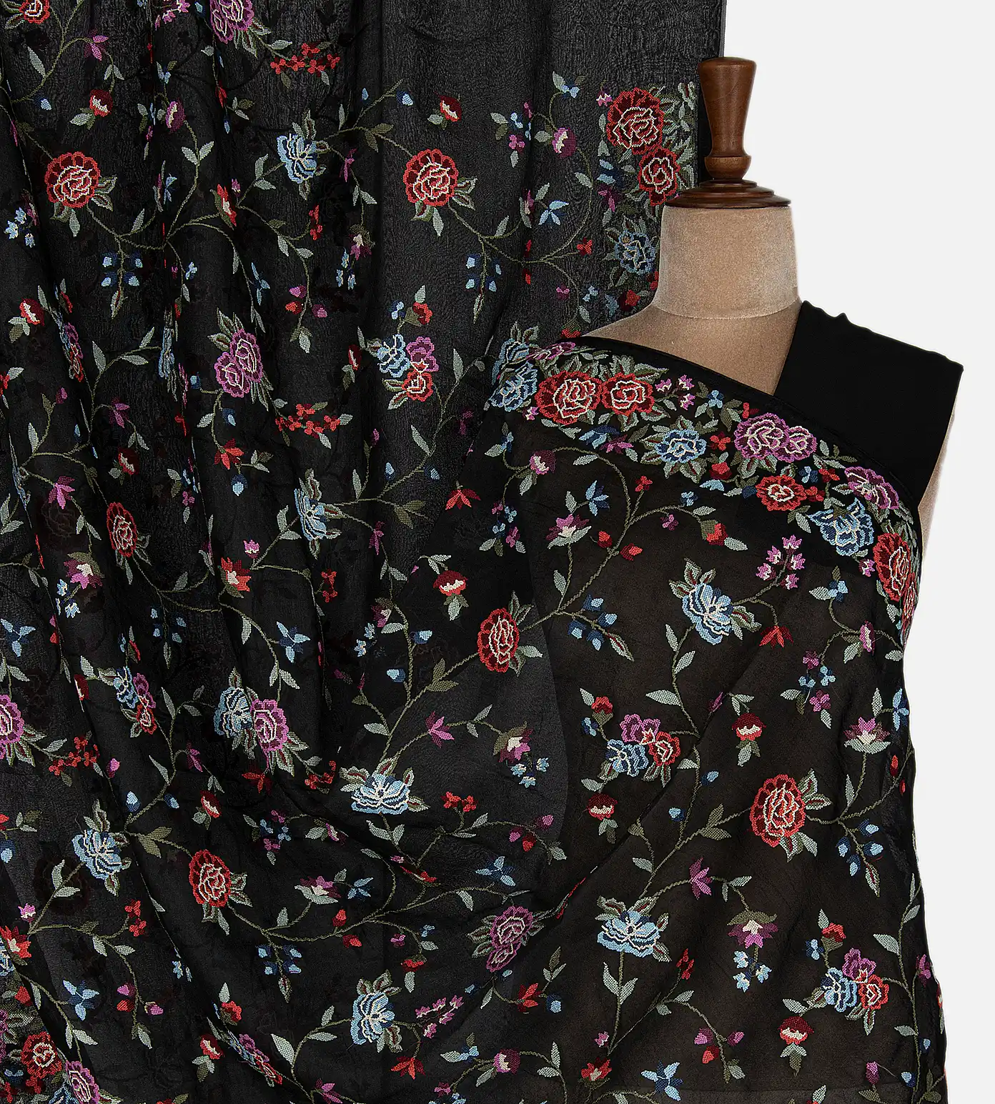 Black Organza Embroidery Saree1