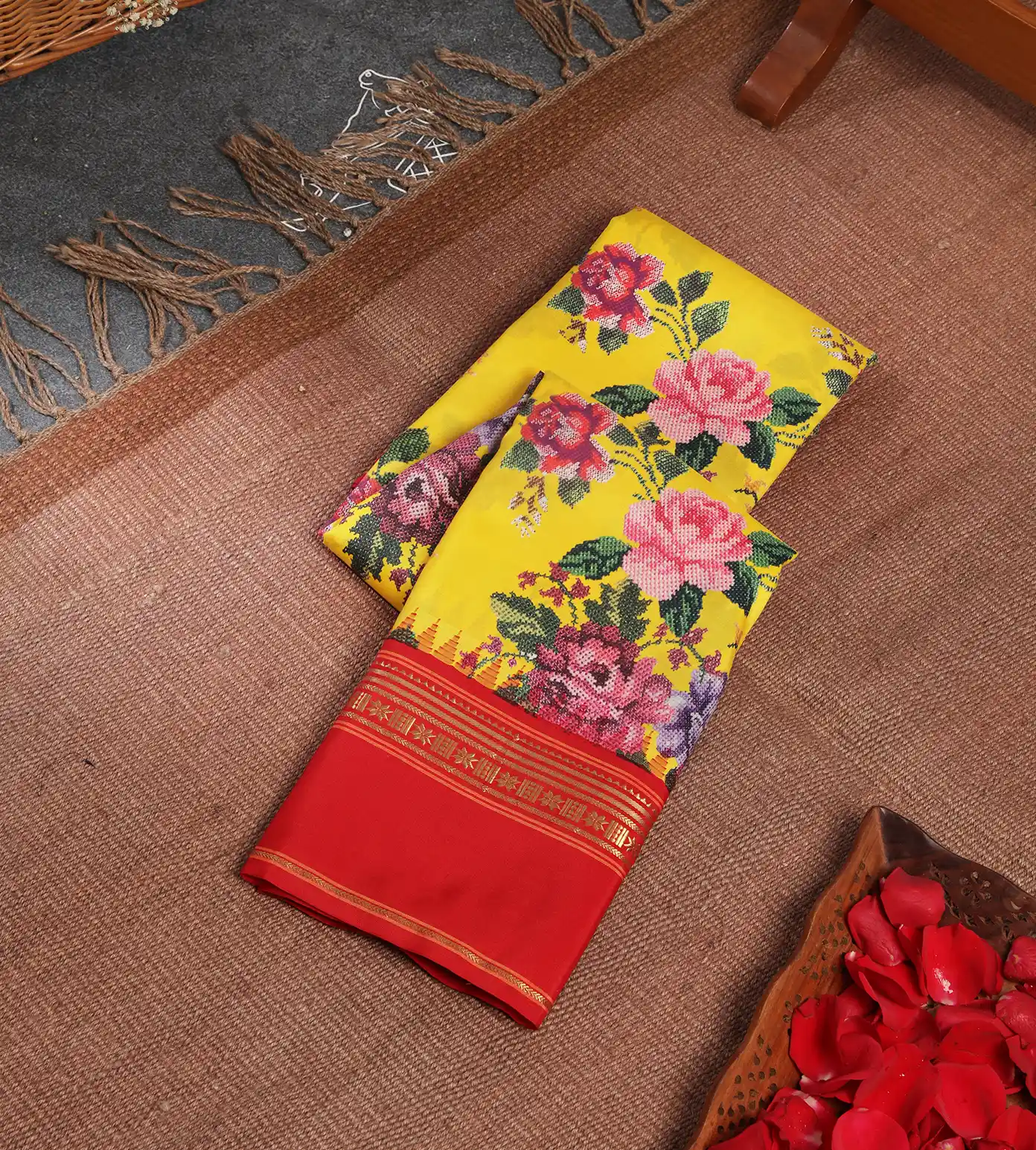 yellow-soft-silk-saree-c0150780-a