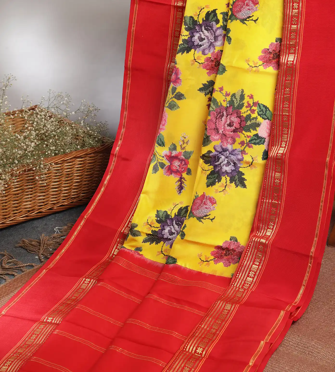 yellow-soft-silk-saree-c0150780-c