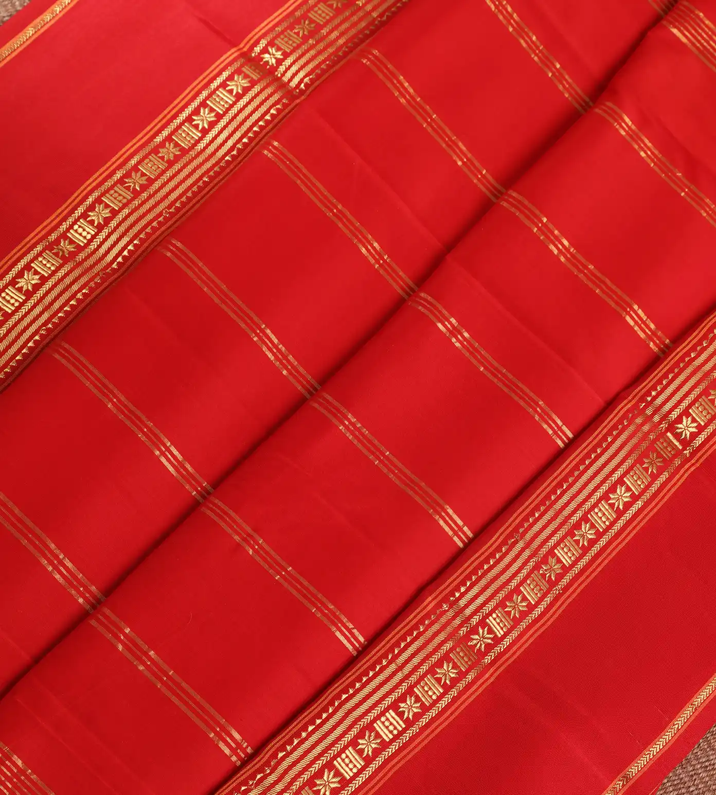 yellow-soft-silk-saree-c0150780-e