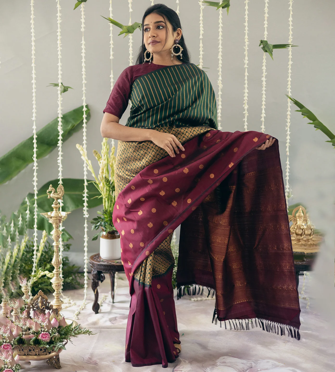 bottle-green-kanchipuram-silk-saree-c0151355-b