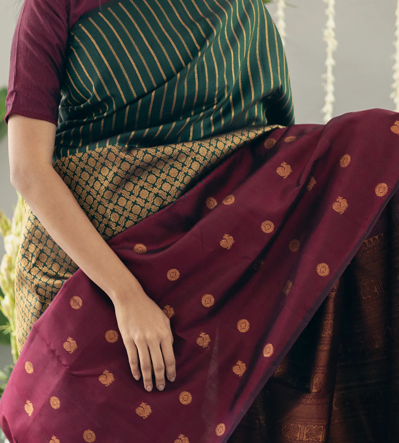 bottle-green-kanchipuram-silk-saree-c0151355-c