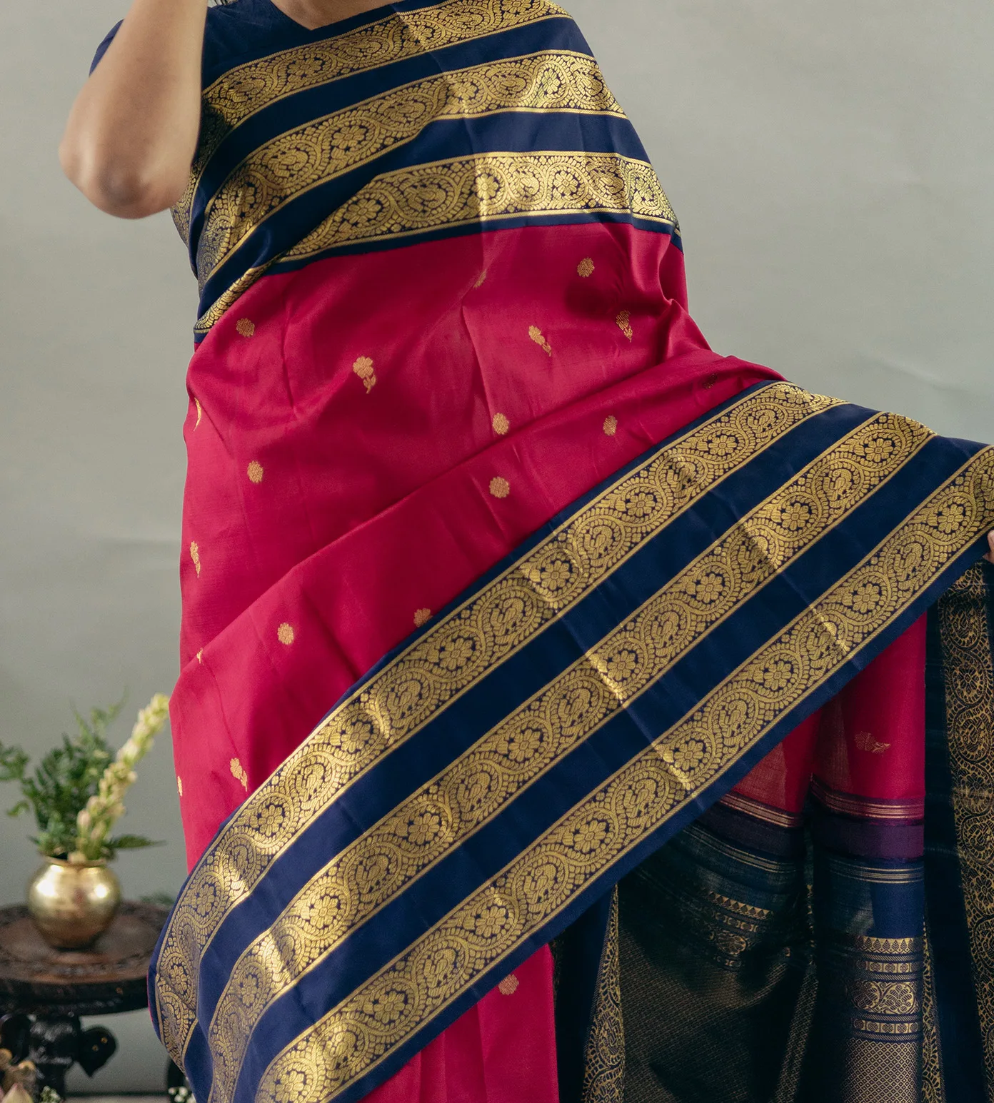 crimson-red-kanchipuram-silk-saree-c0151451-c