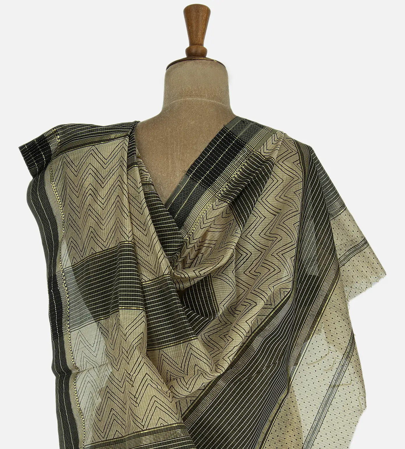 Beige and Off-White Maheshwari Cotton Saree3