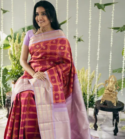 red-kanchipuram-silk-saree-c0151671-d