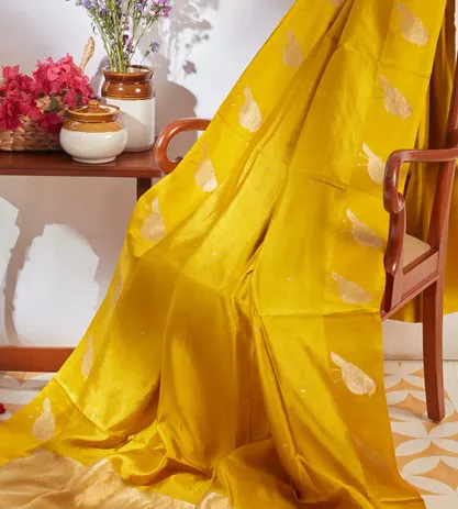 yellow-soft-silk-saree-c0252901-d