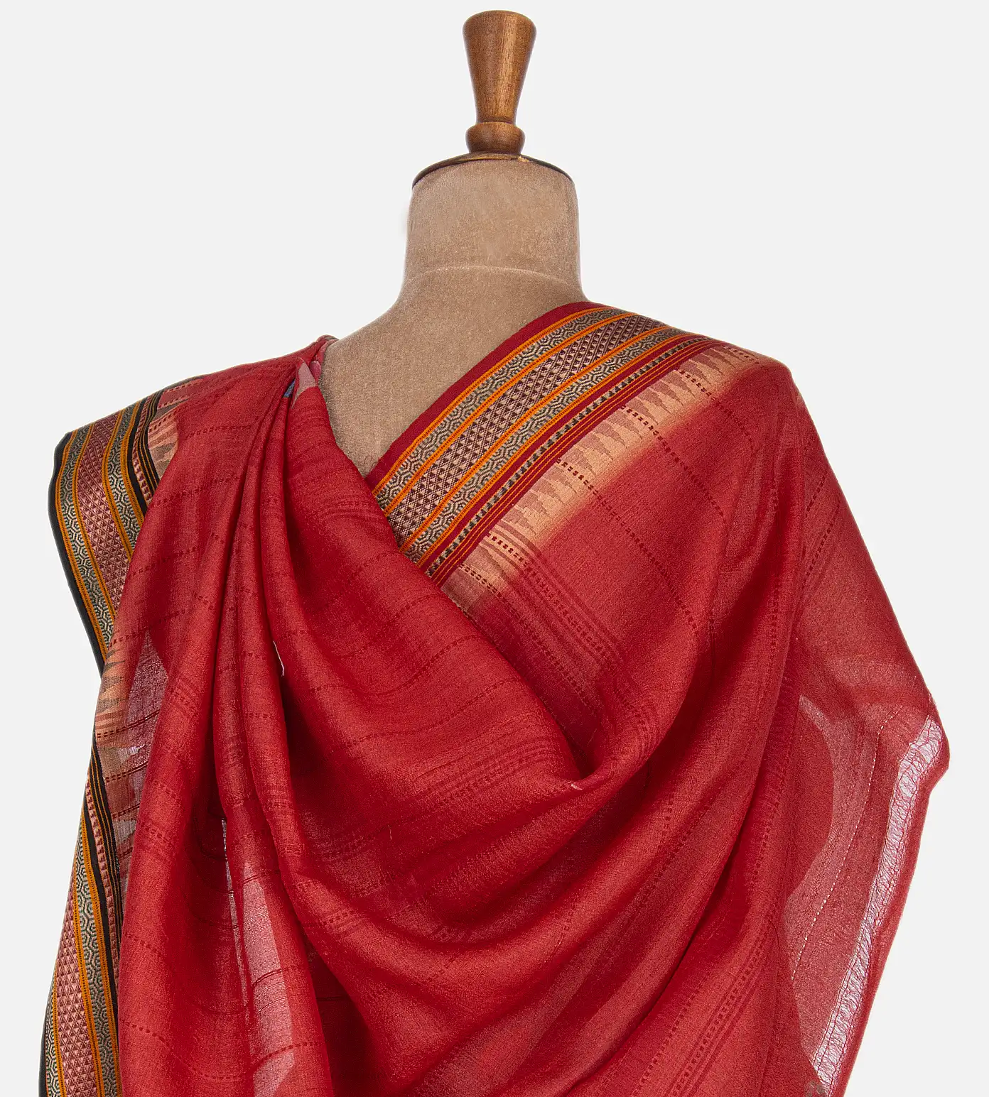red-vidarbha-tussar-saree-c0253636-c