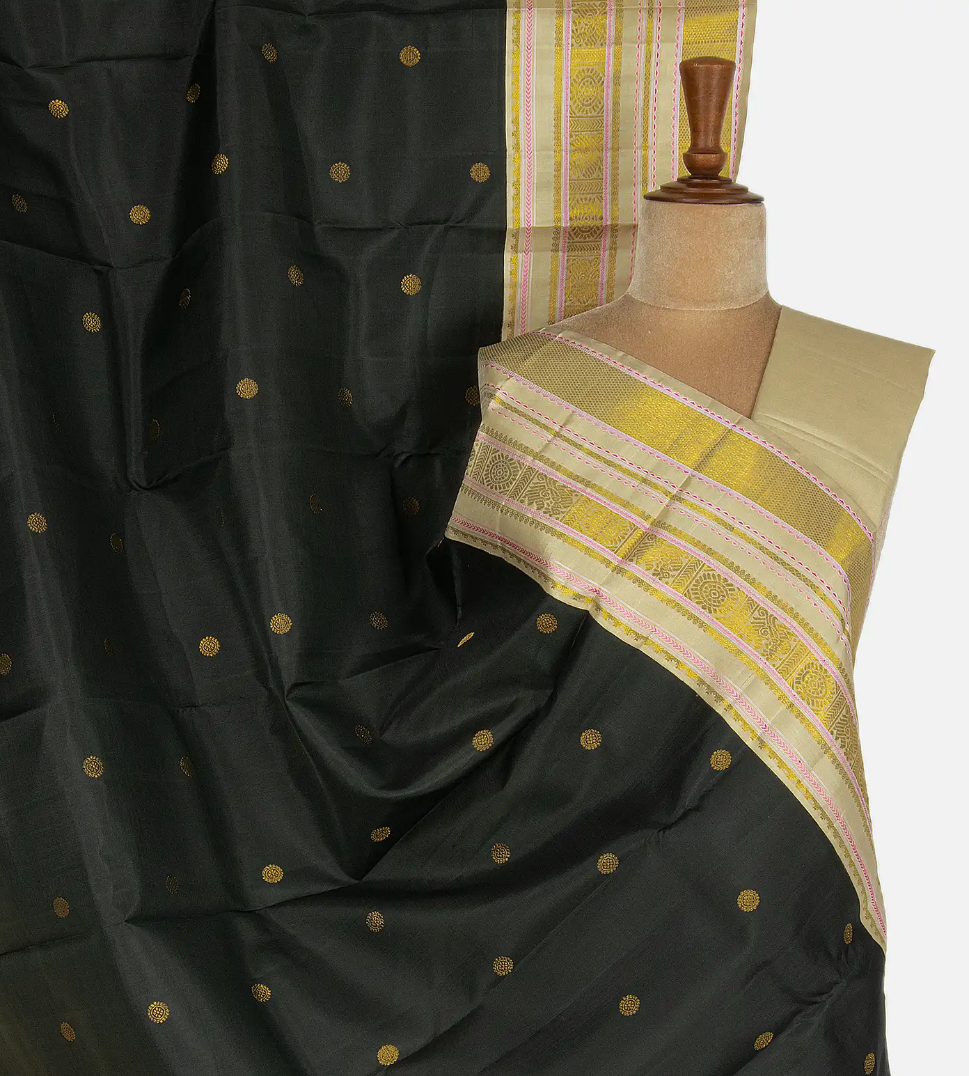 black-kanchipuram-silk-saree-c0151644-a