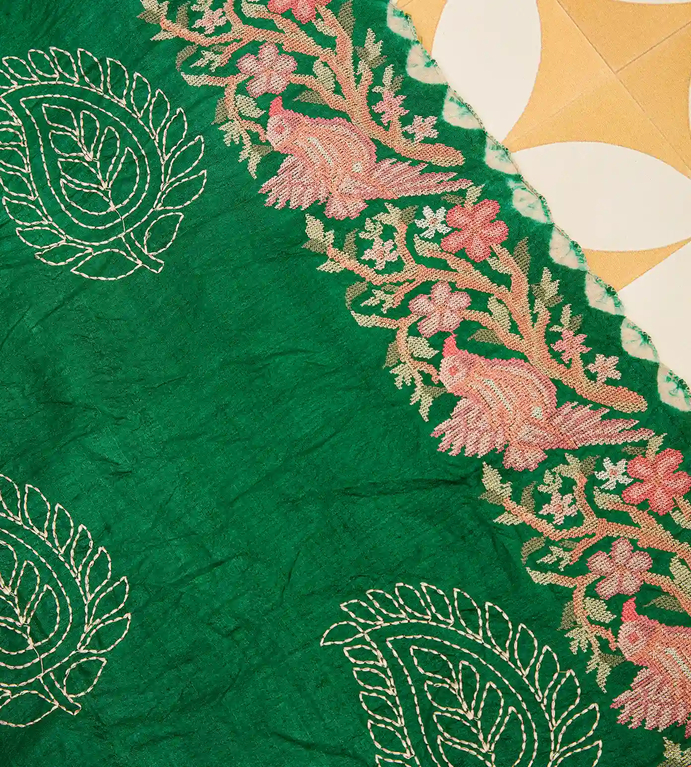 green-tussar-bandhani-saree-c0152250-d