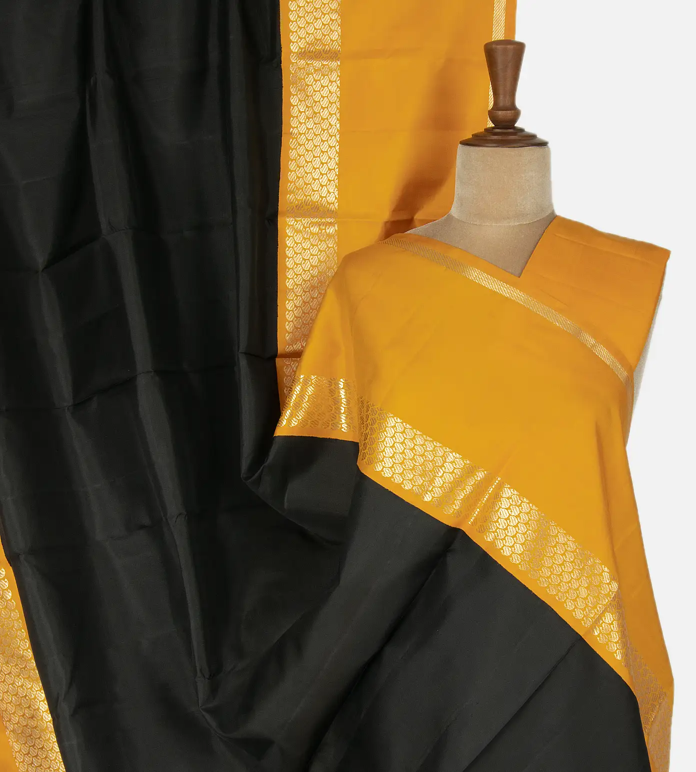 black-kanchipuram-silk-saree-c0151426-a