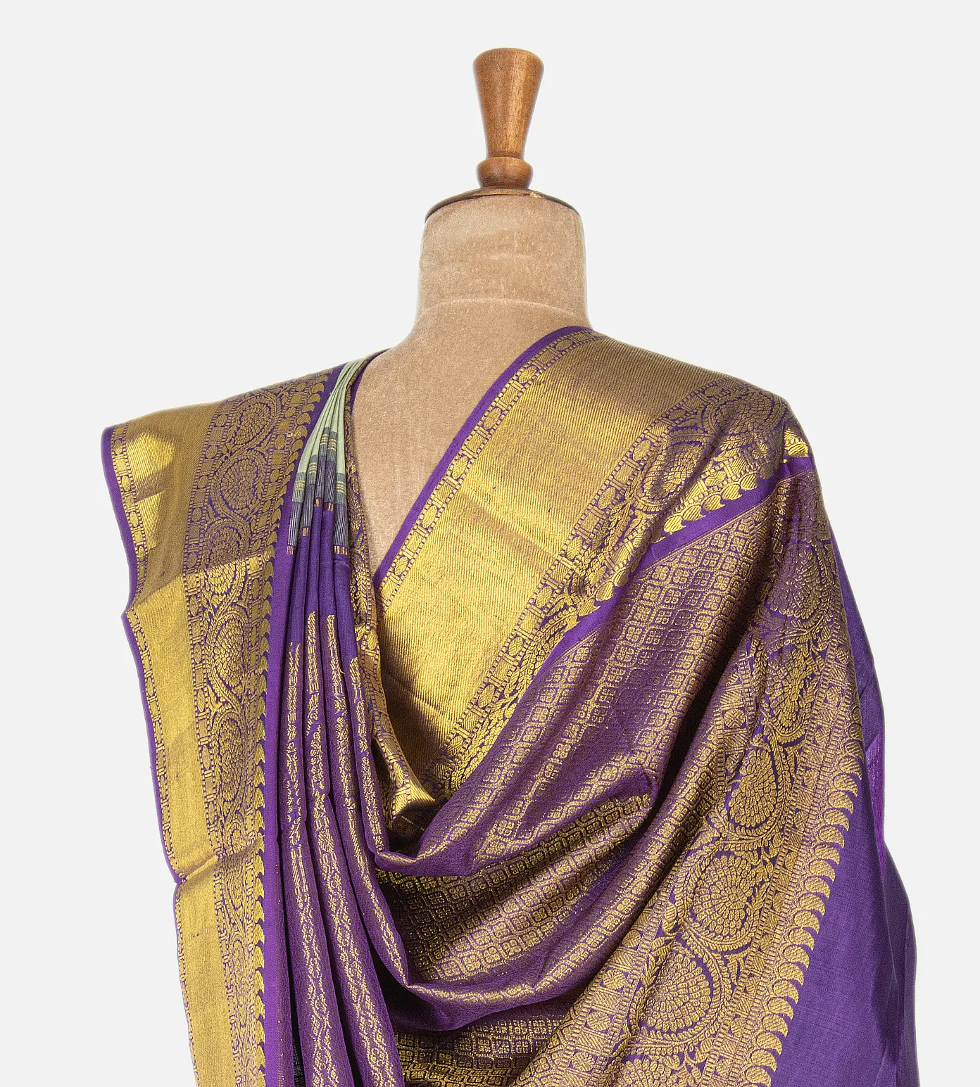 pistachio-green-kanchipuram-silk-saree-b1044922-c