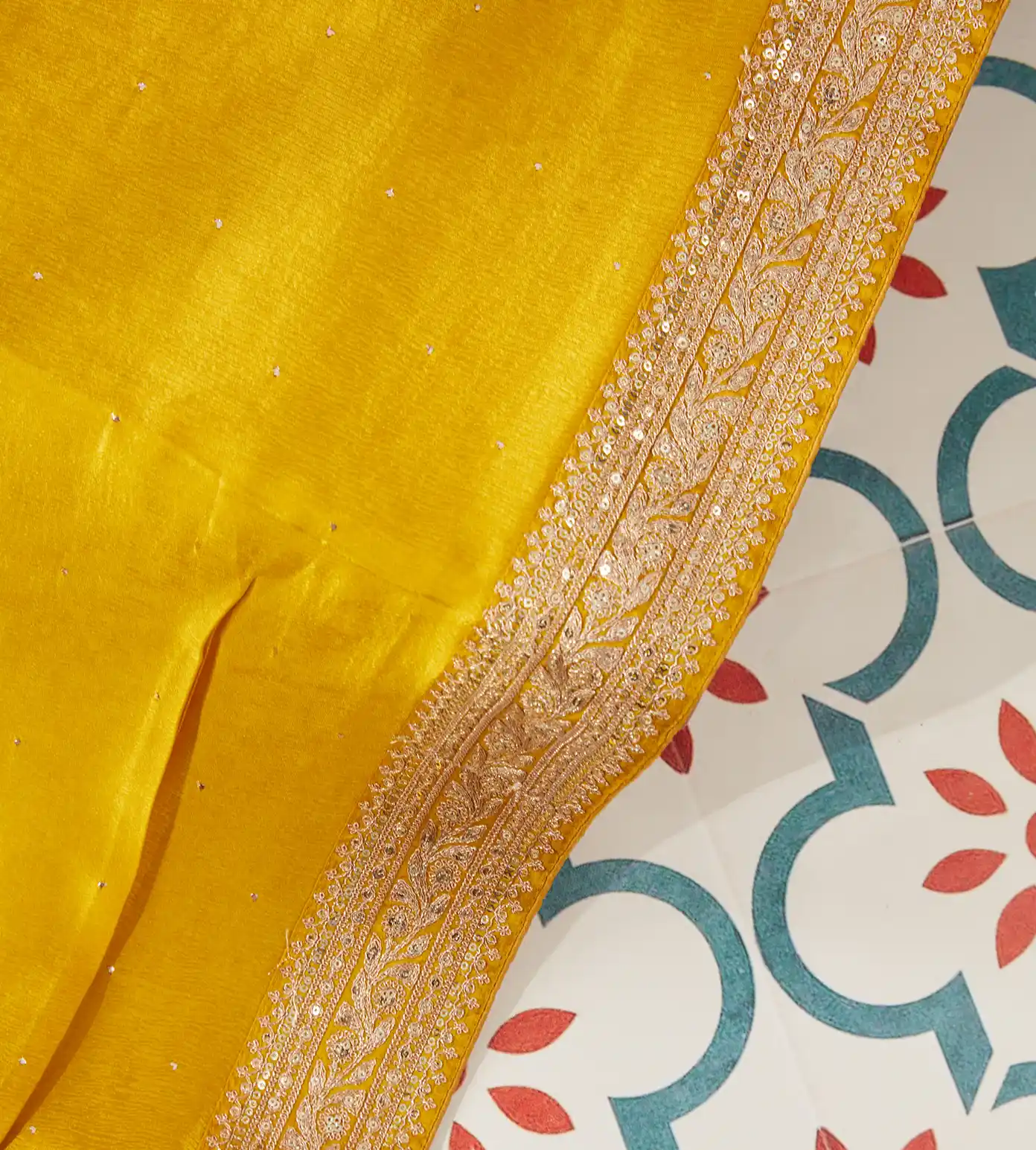 yellow-satin-crepe-saree-c0152368-b