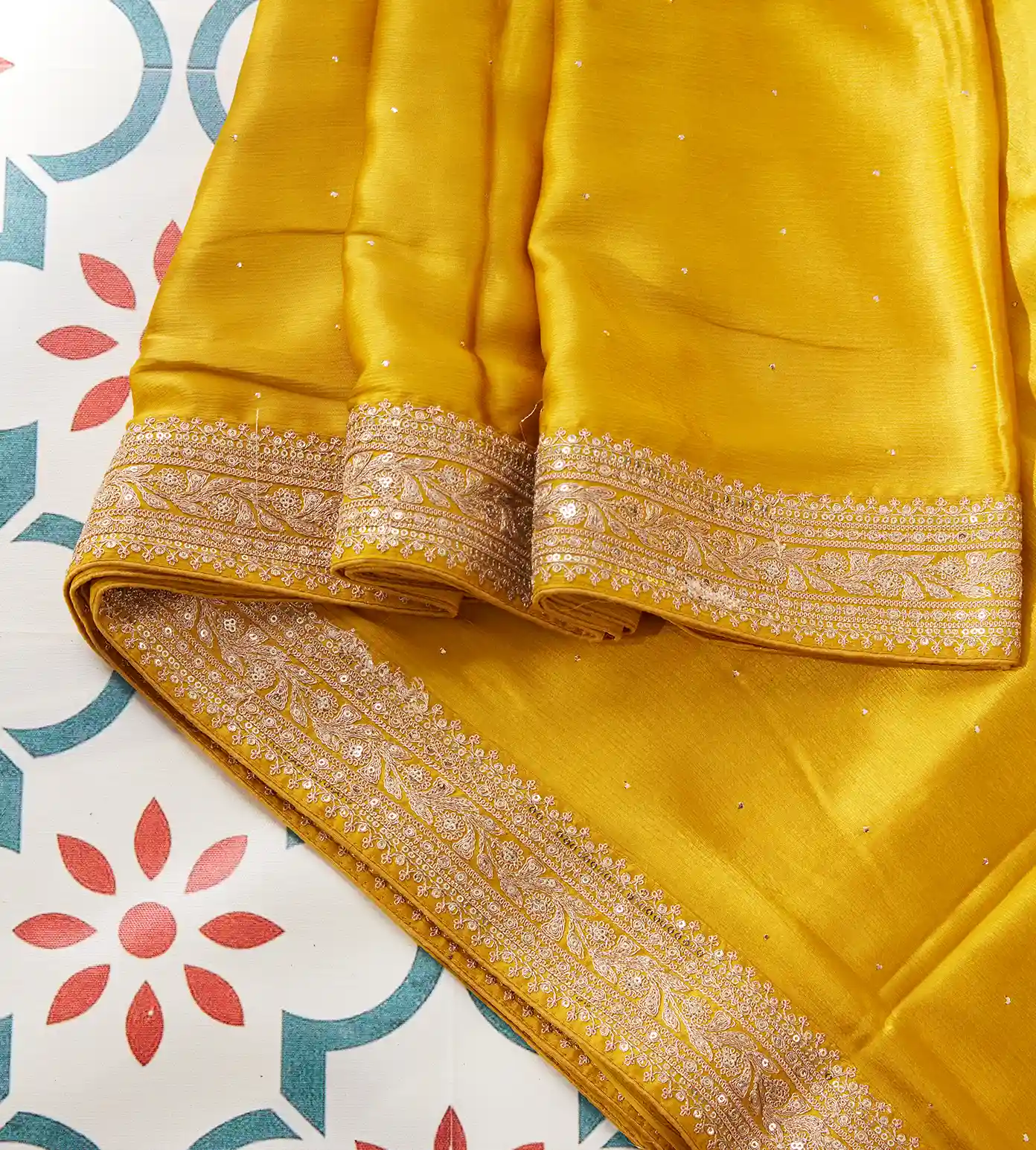 yellow-satin-crepe-saree-c0152368-d