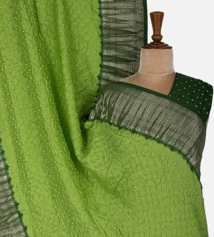 green-bandhani-chaniya-silk-saree-c0254994-a
