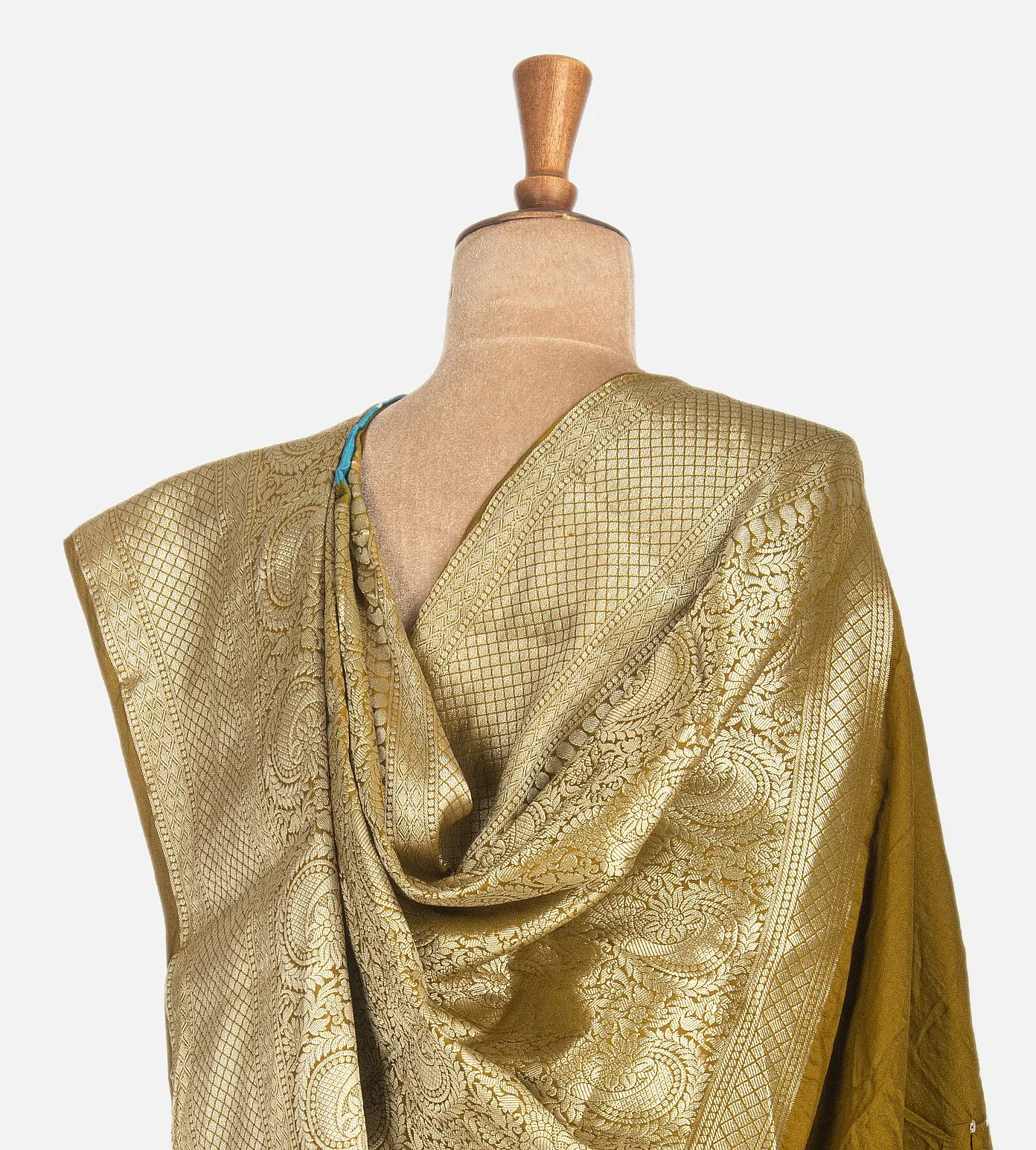 light-blue-bandhani-chaniya-silk-saree-c0254984-c