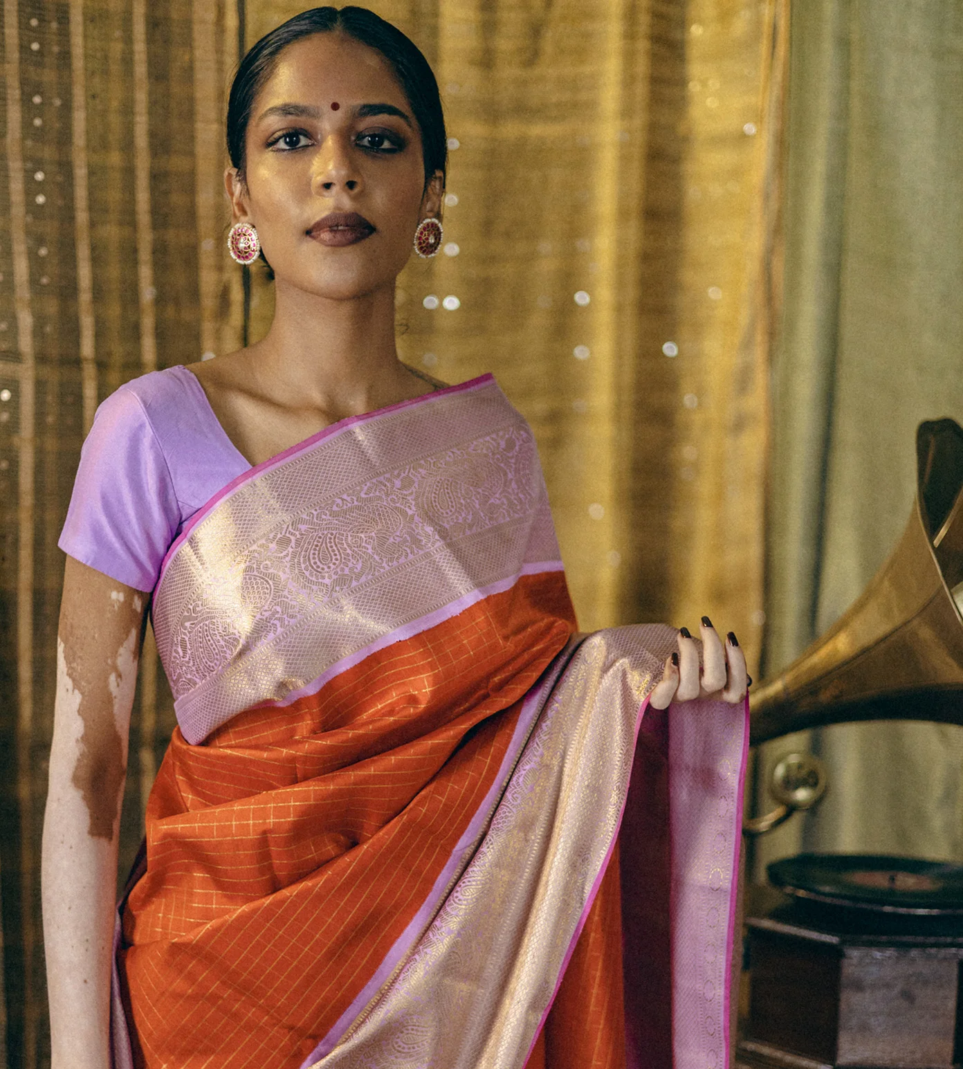 red-kanchipuram-silk-saree-b1147222-a