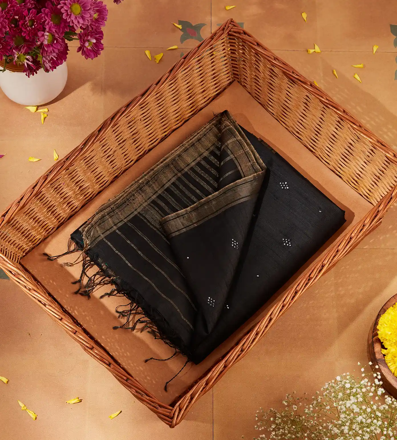 black-raw-silk-saree-c0253712-a