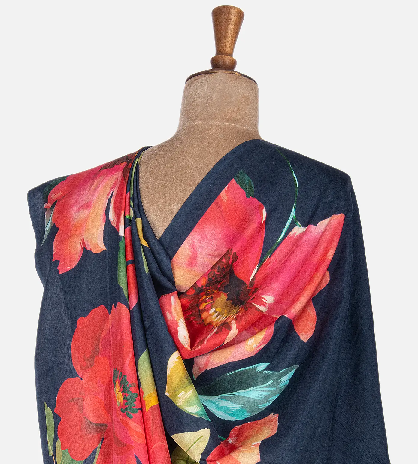 navy-blue-kanchipuram-silk-saree-b1147132-c