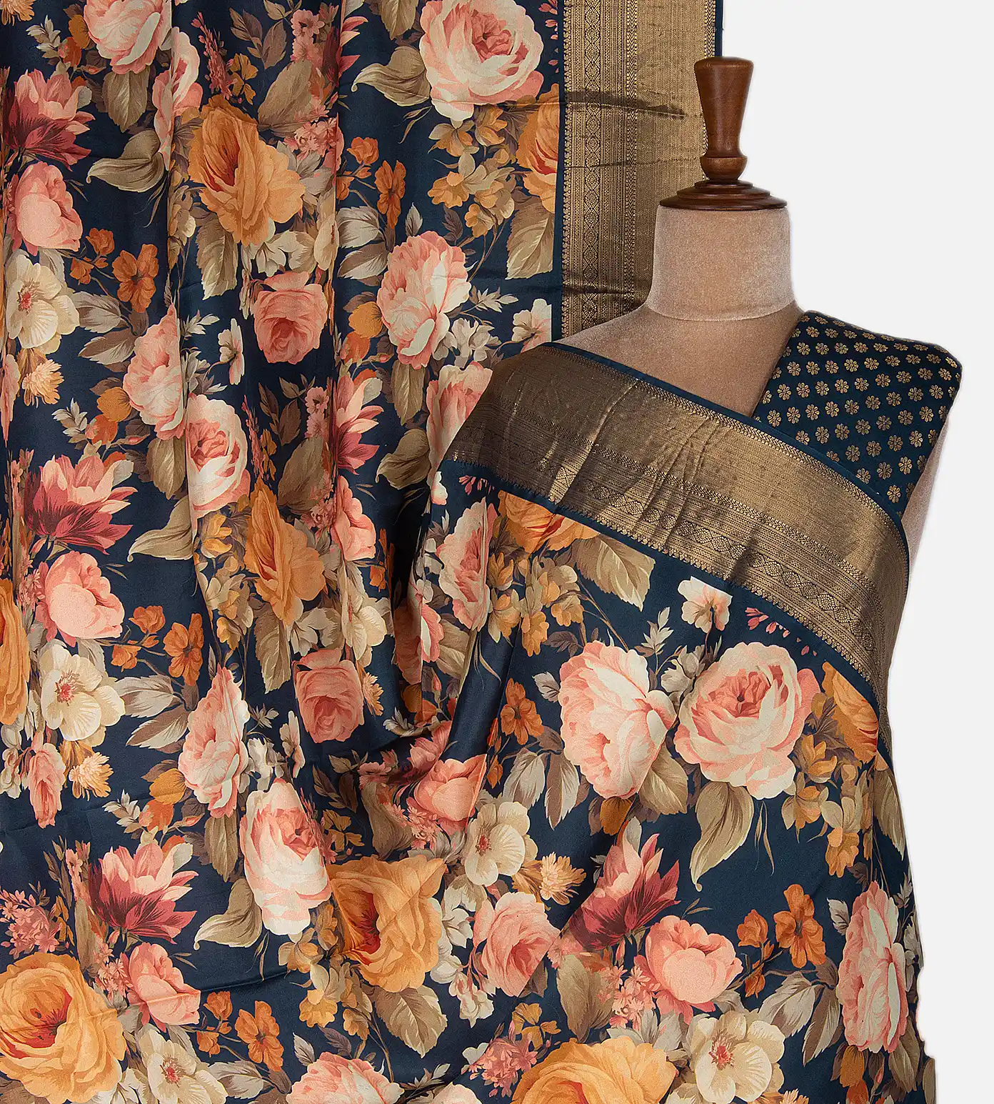 deep-blue-kanchipuram-silk-saree-b1147148-a