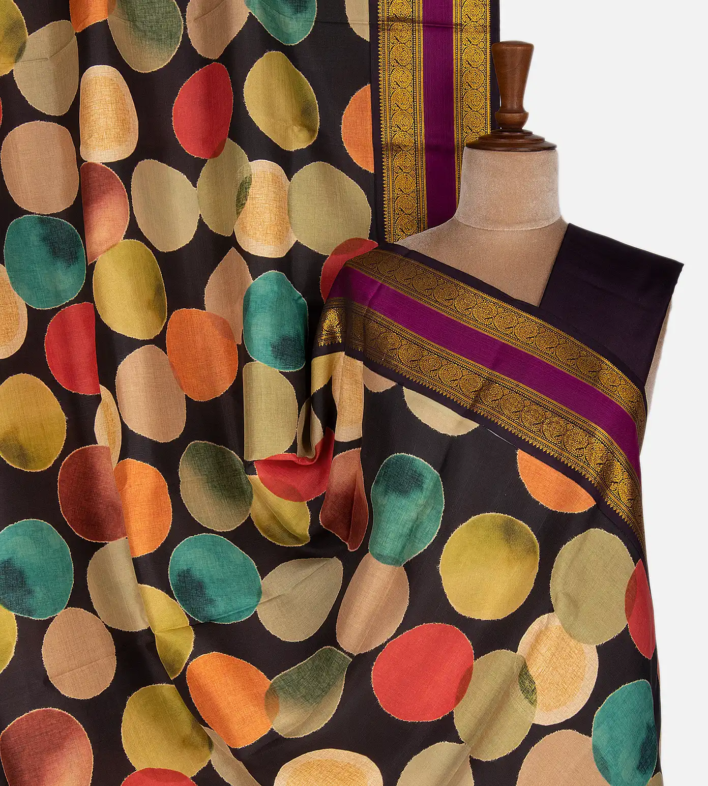 black-kanchipuram-silk-saree-rv18554-a