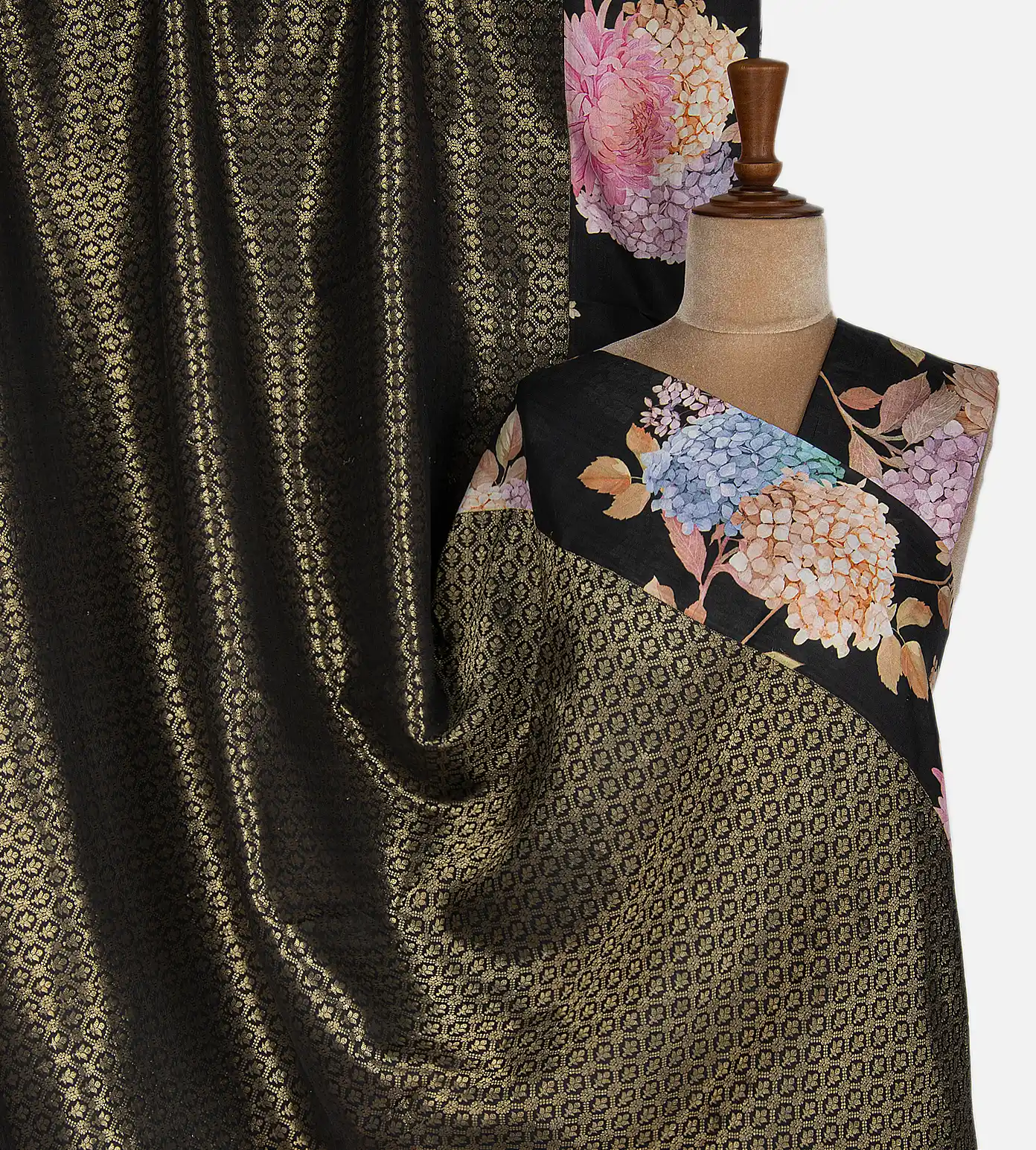 black-kanchipuram-silk-saree-c0152073-a