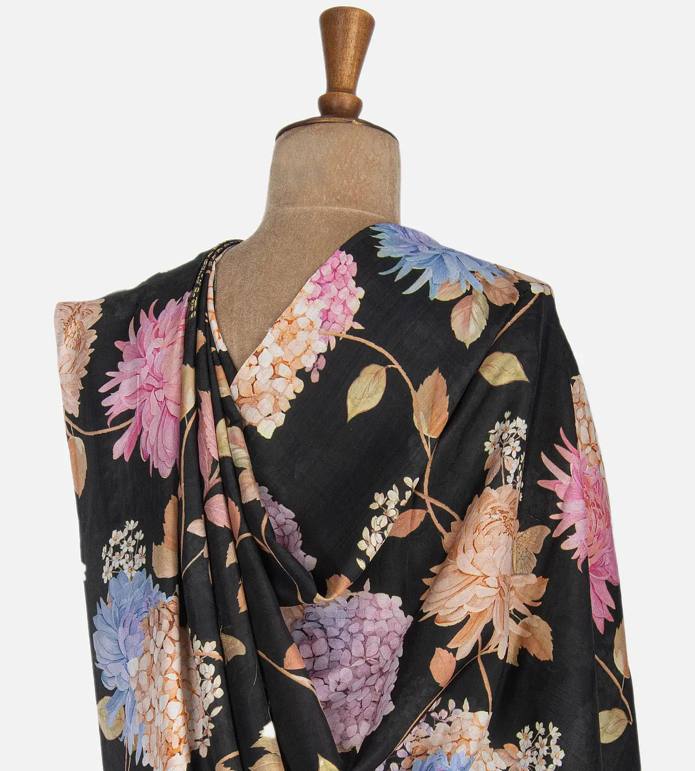 black-kanchipuram-silk-saree-c0152073-c