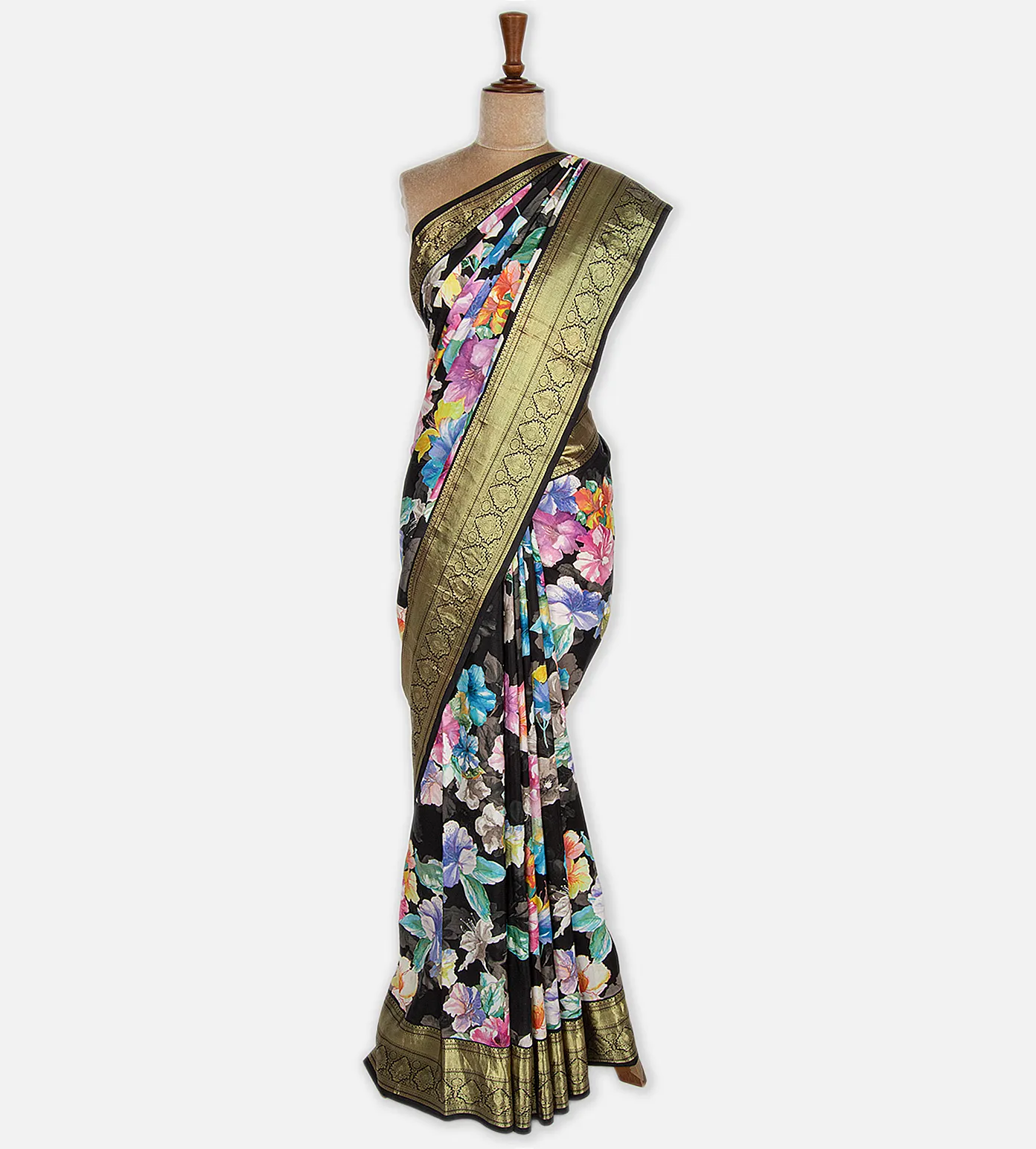 black-kanchipuram-silk-saree-b1147141-b