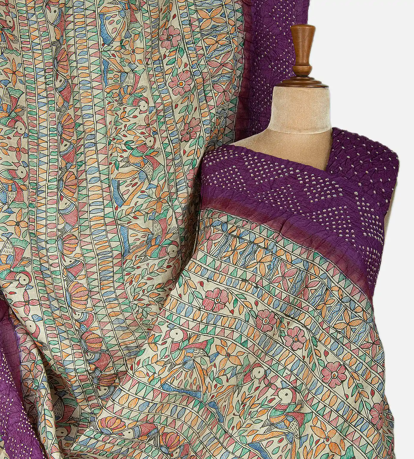 off-white-tussar-bandhani-saree-c0252988-a