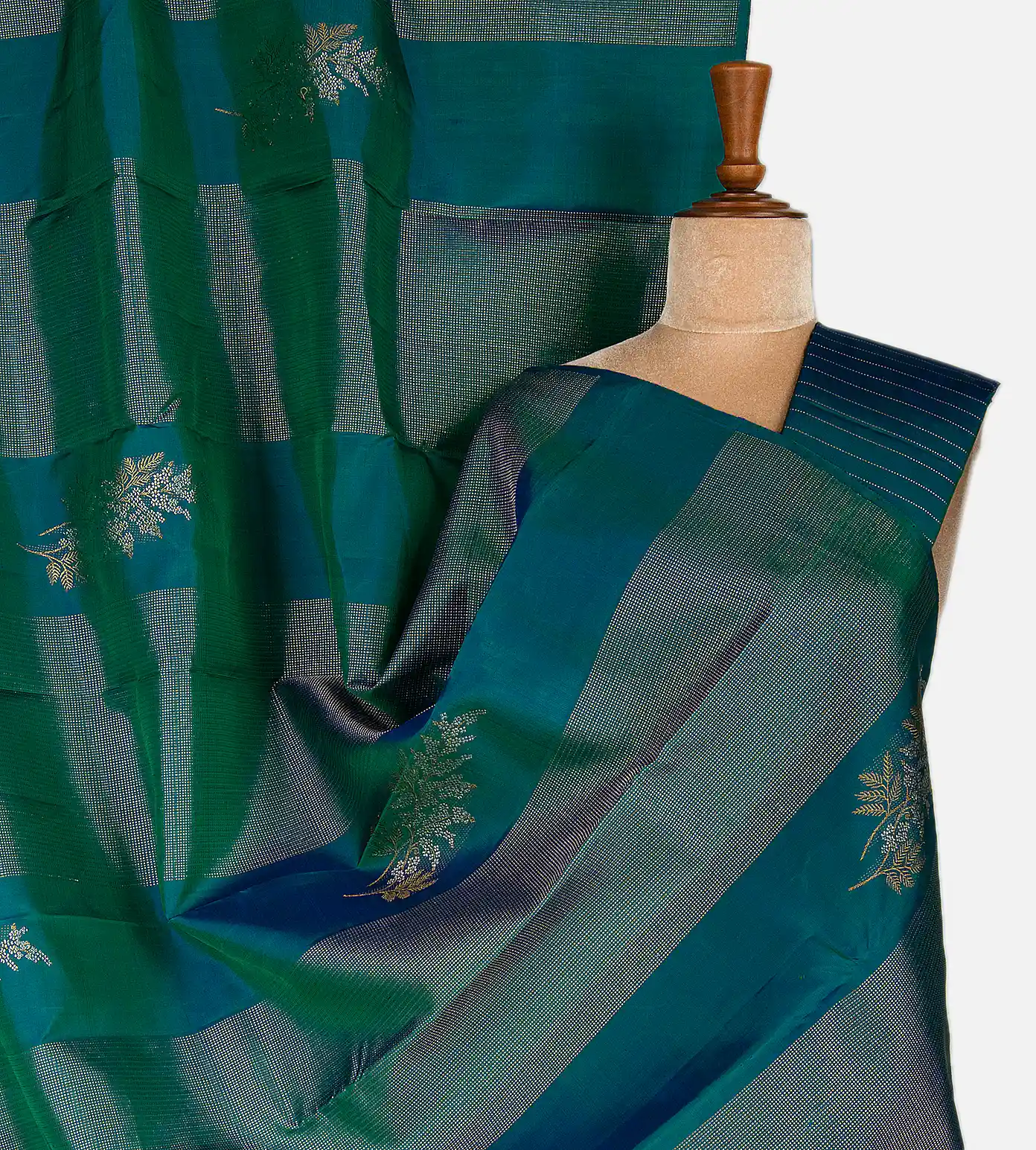 peacock-blue-kanchipuram-silk-saree-c0355901-a