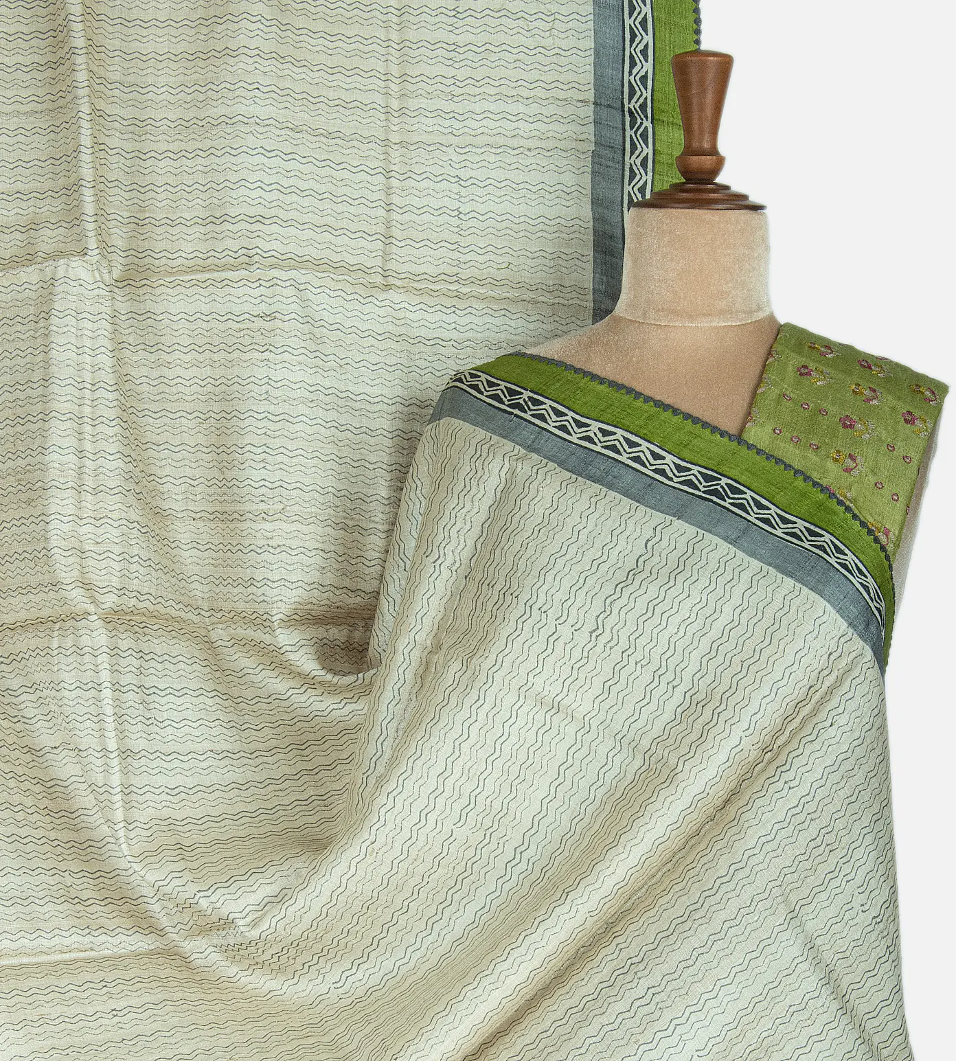 off-white-tussar-printed-saree-c0558664-a