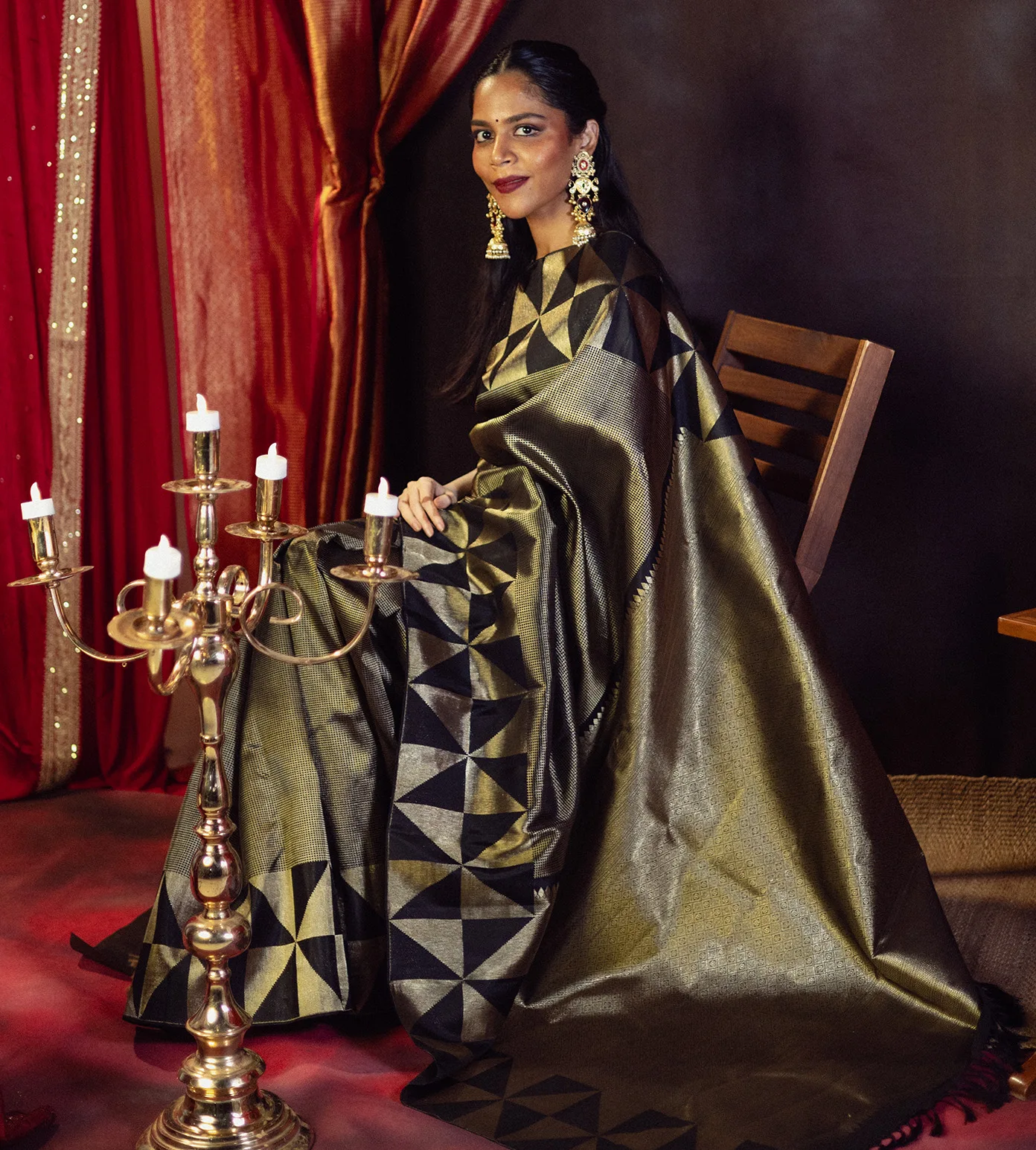 black-kanchipuram-silk-saree-c0456964-d