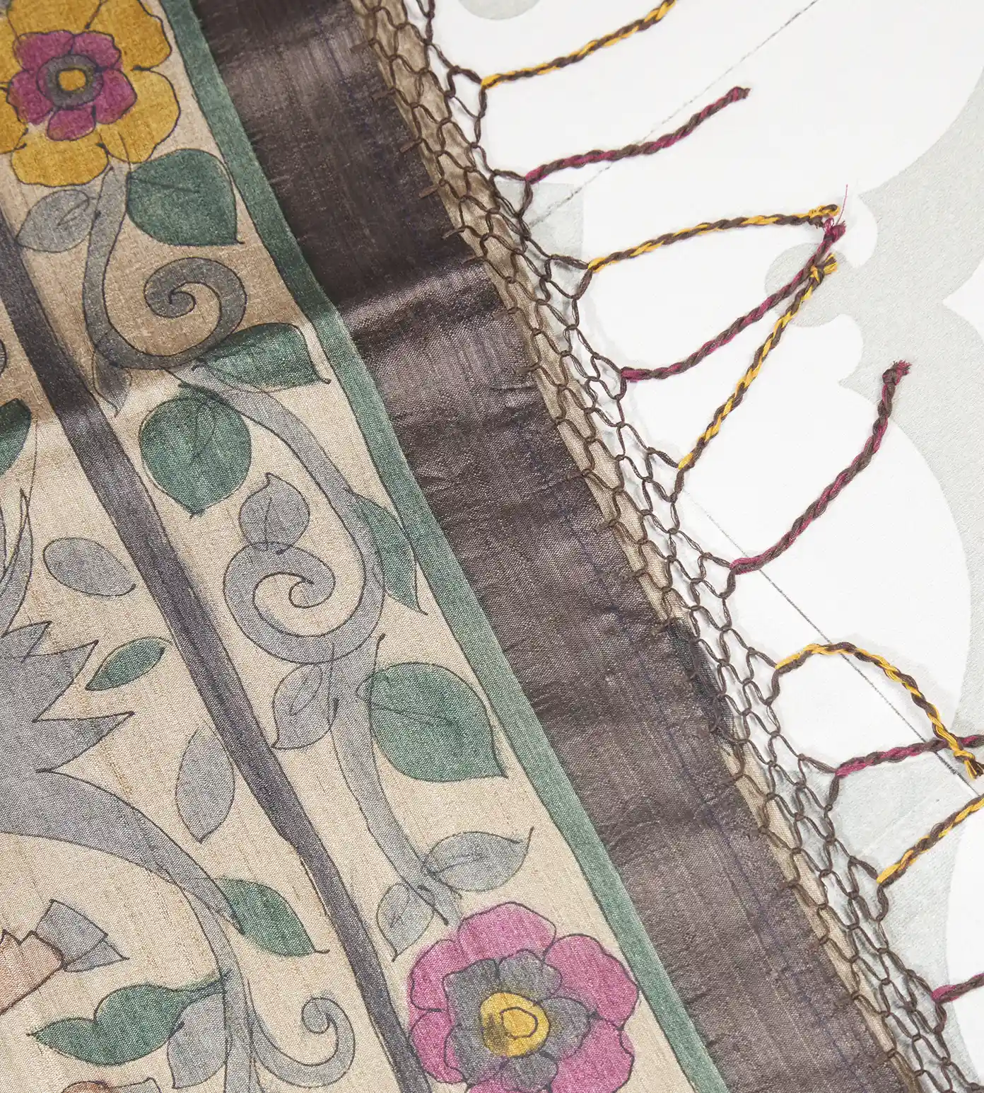 grey-tussar-saree-c0253922-e