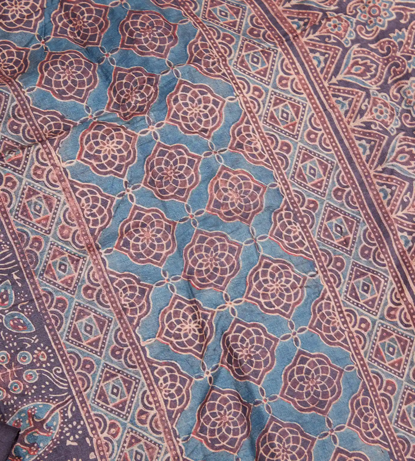 blue-bandhani-ikat-saree-c0252986-d