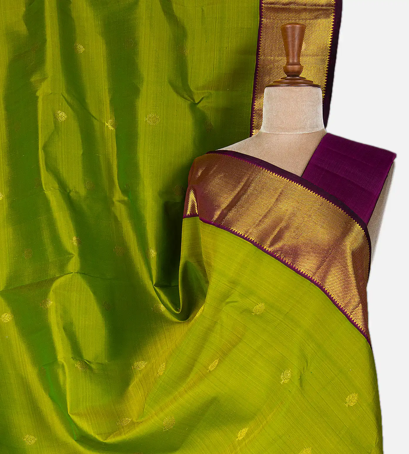 light-green-kanchipuram-silk-saree-c0660730-a