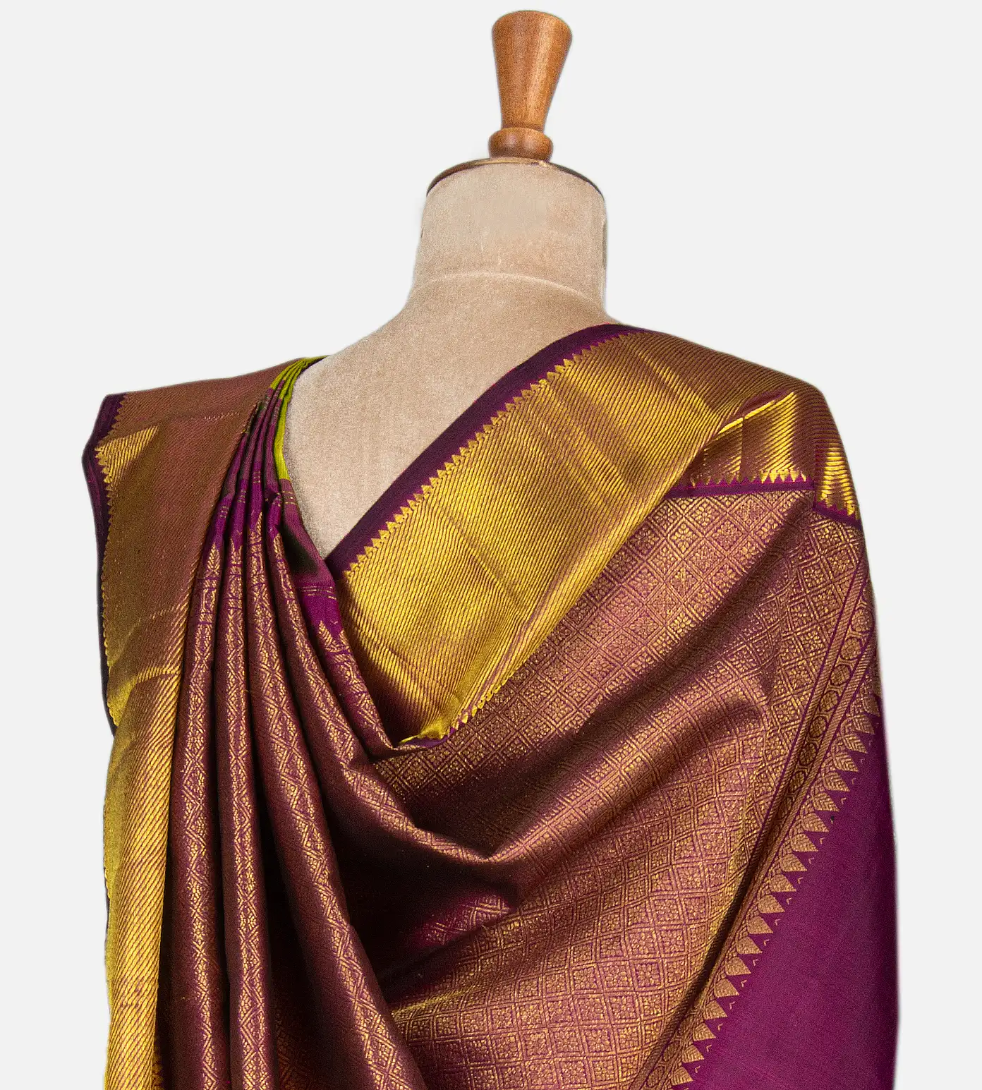 light-green-kanchipuram-silk-saree-c0660730-c